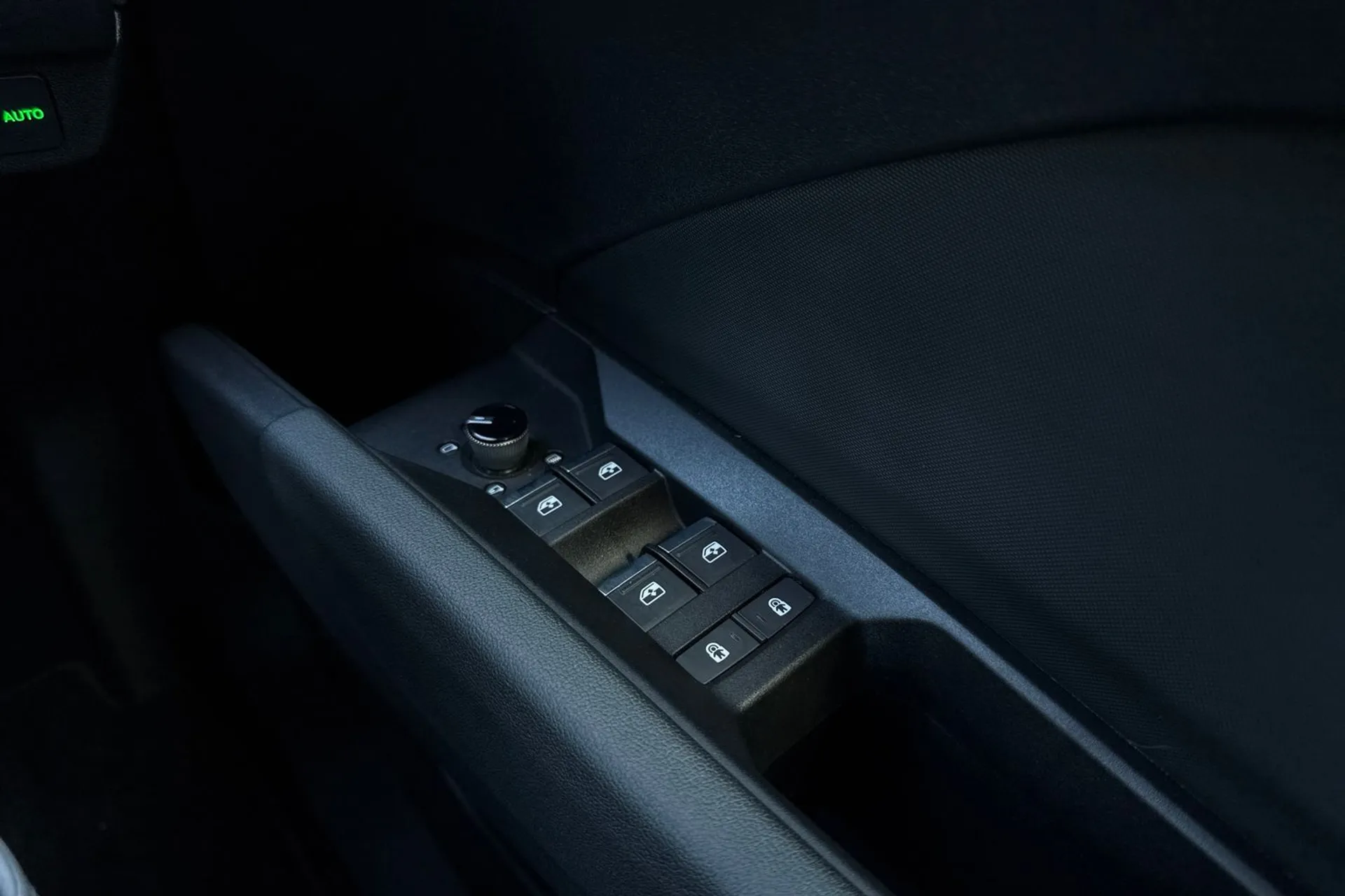 Audi Q4 thumbnail image number 55