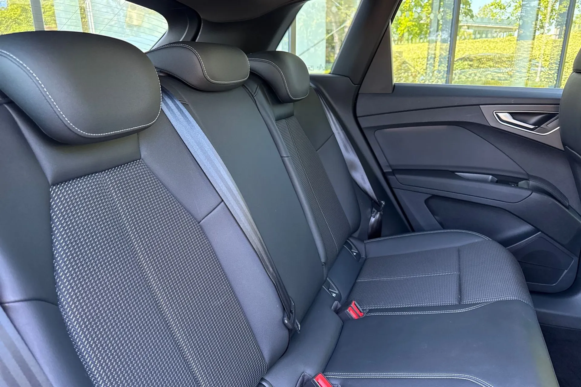 Audi Q4 thumbnail image number 40