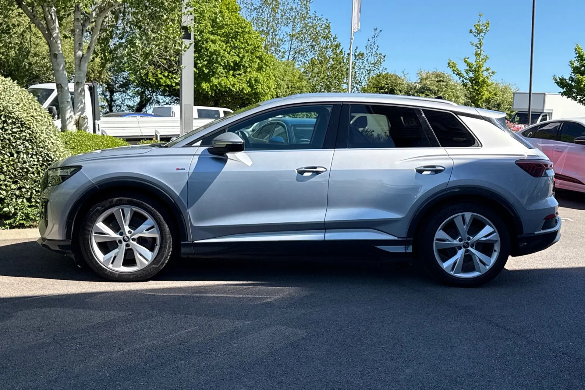 Audi Q4 thumbnail image number 22