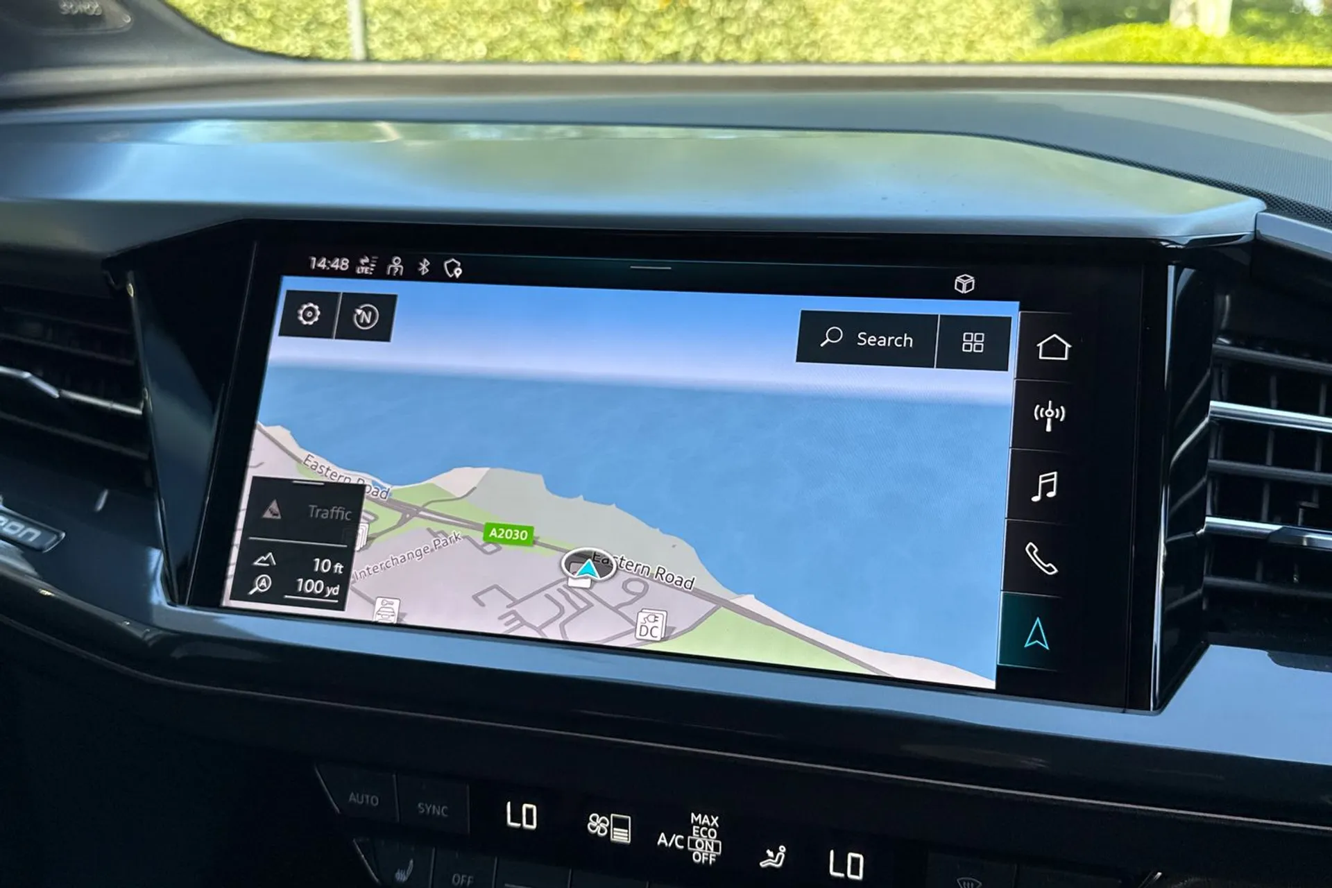 Audi Q4 thumbnail image number 4