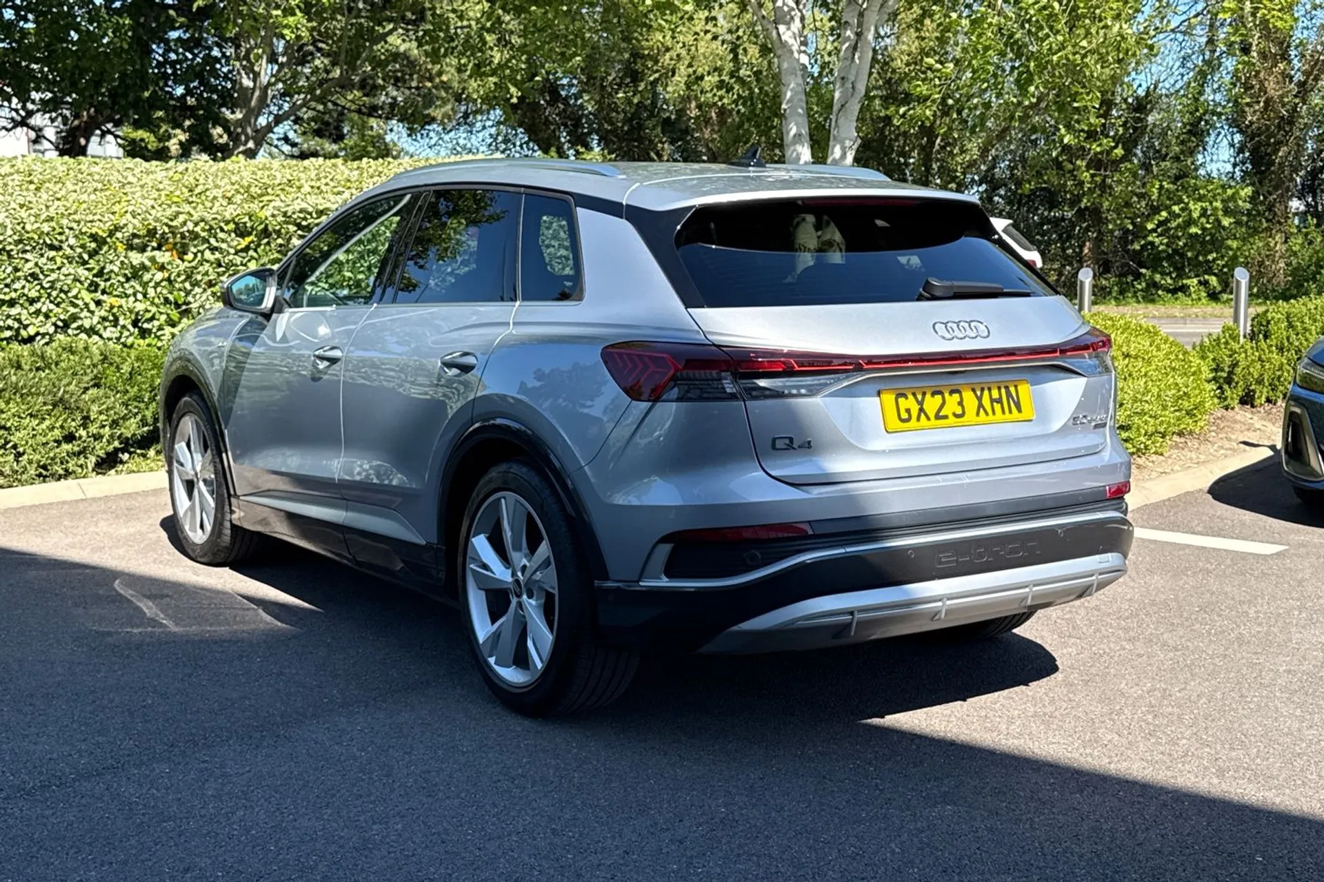 Audi Q4 thumbnail image number 19