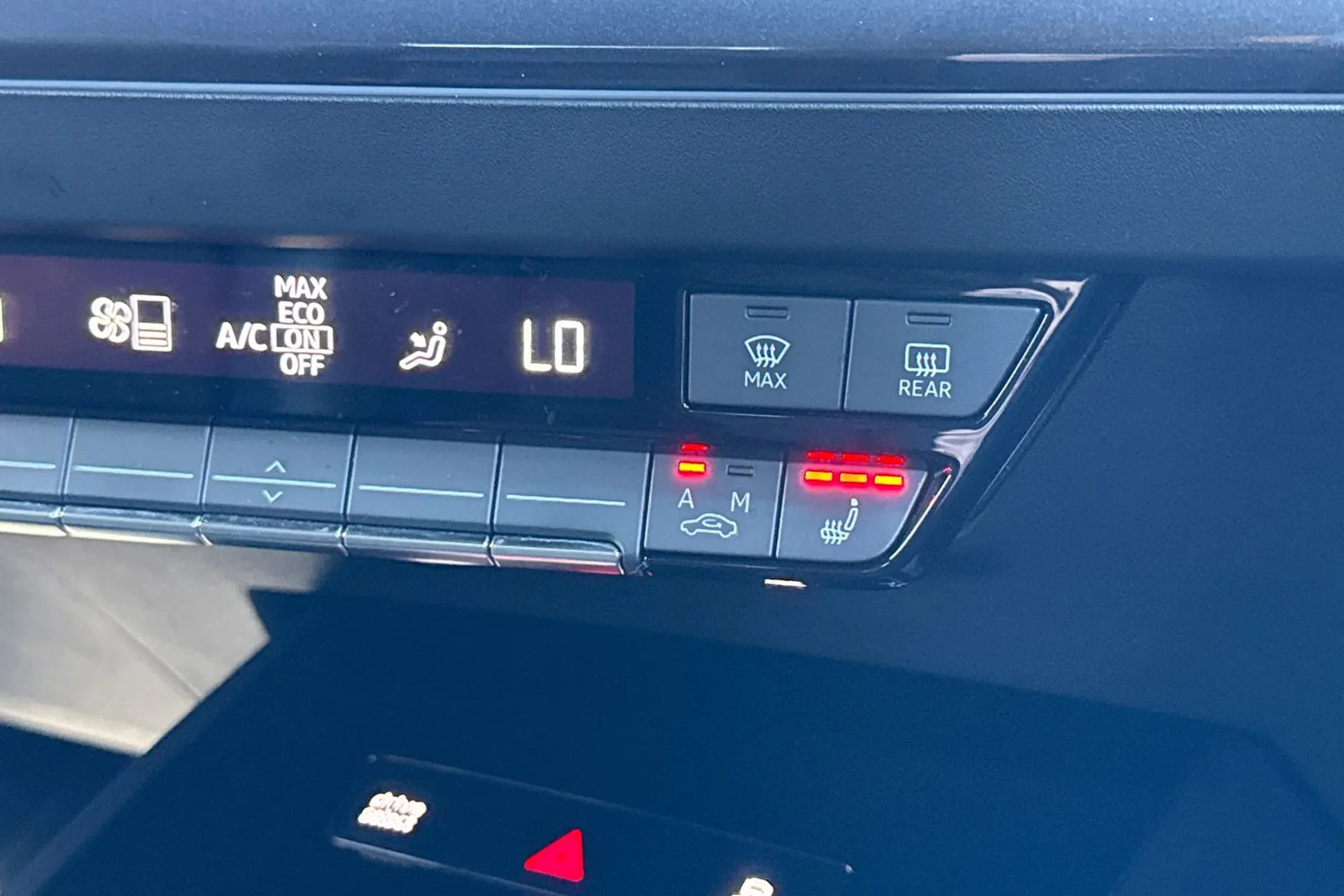 Audi Q4 thumbnail image number 26