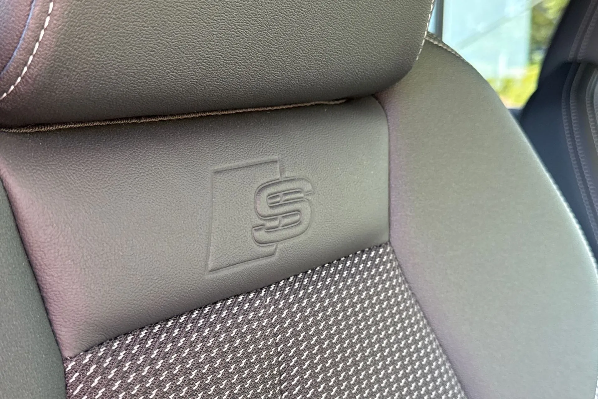 Audi Q4 thumbnail image number 49