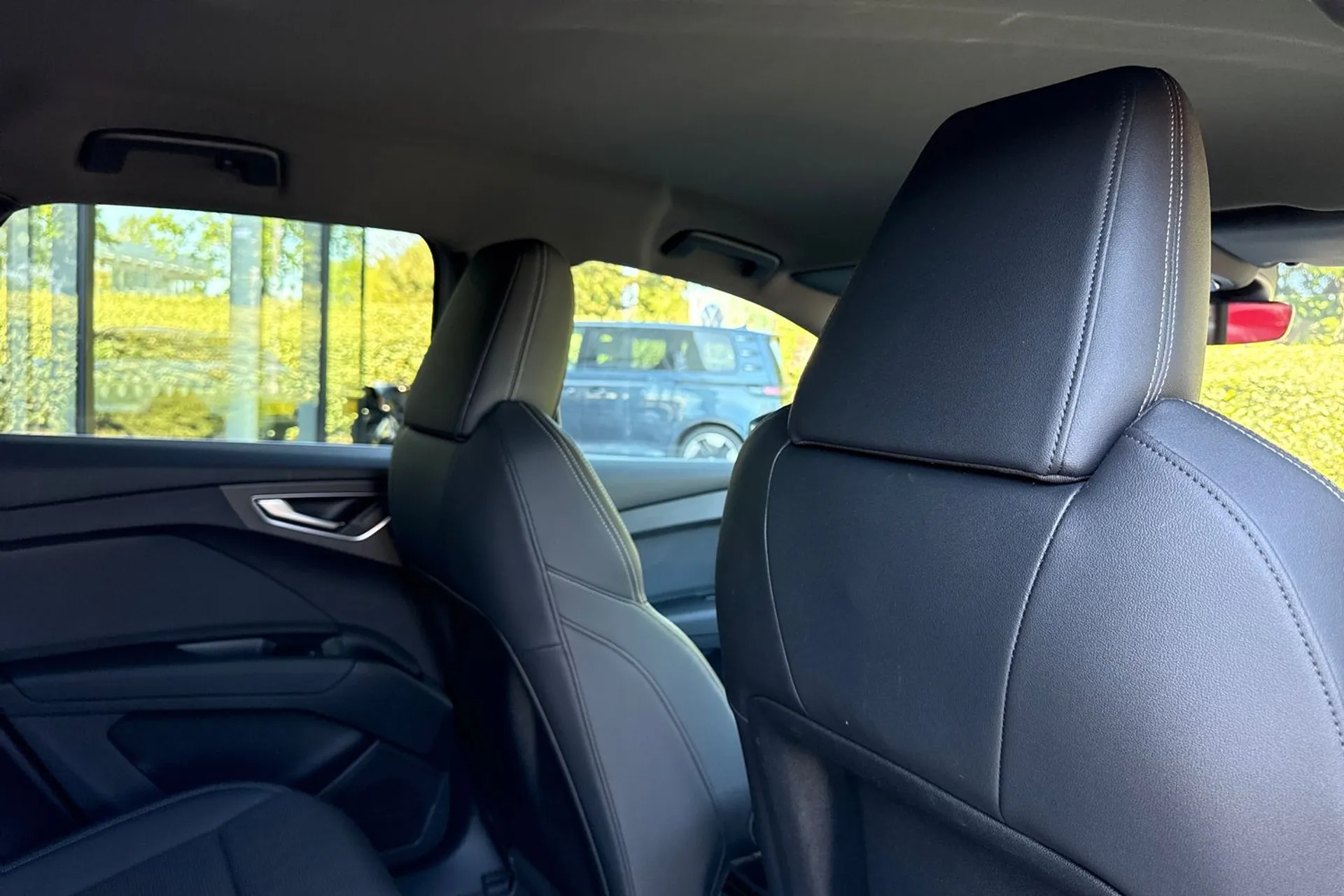 Audi Q4 thumbnail image number 43