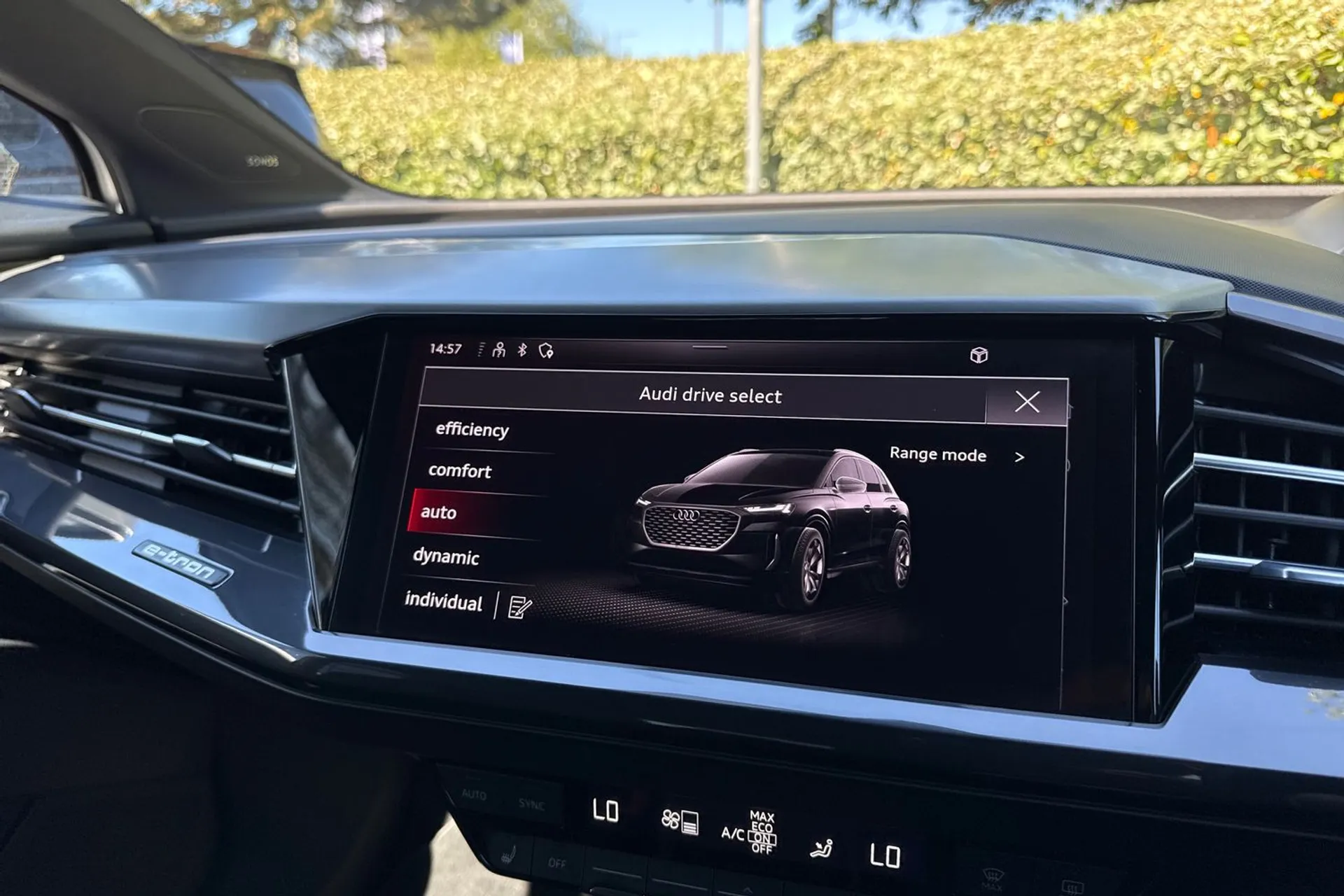 Audi Q4 thumbnail image number 34