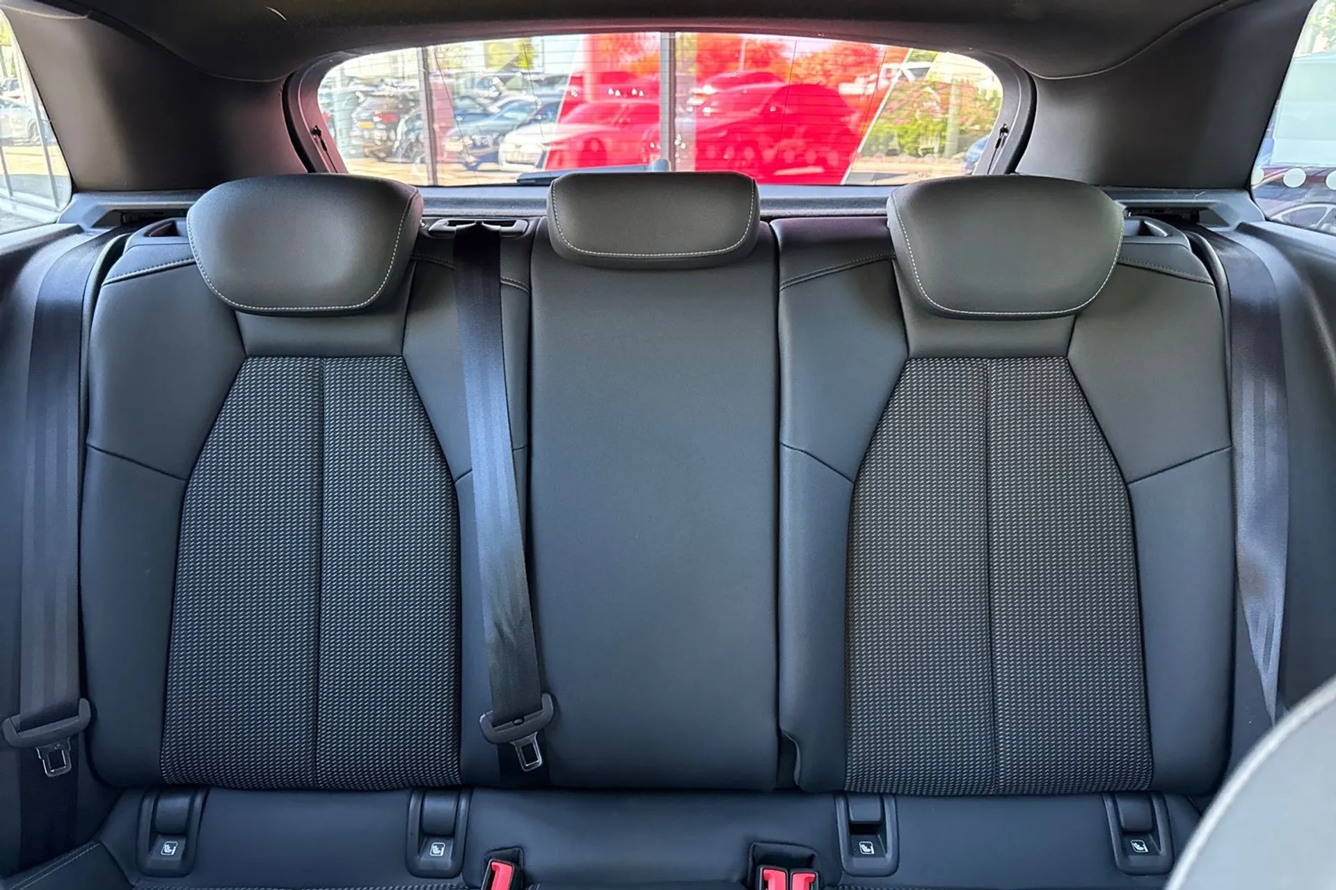 Audi Q4 thumbnail image number 51