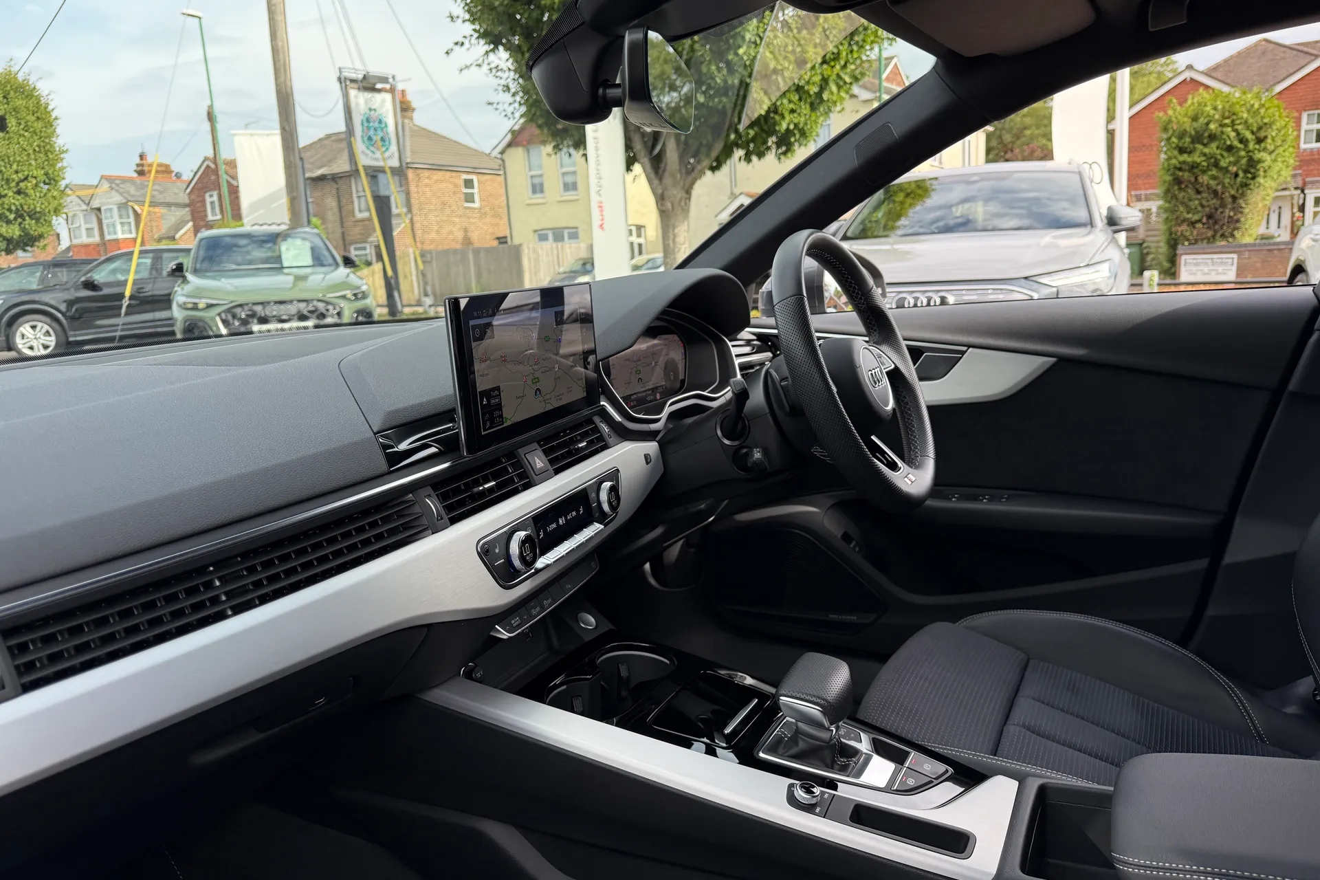 Audi A4 thumbnail image number 32