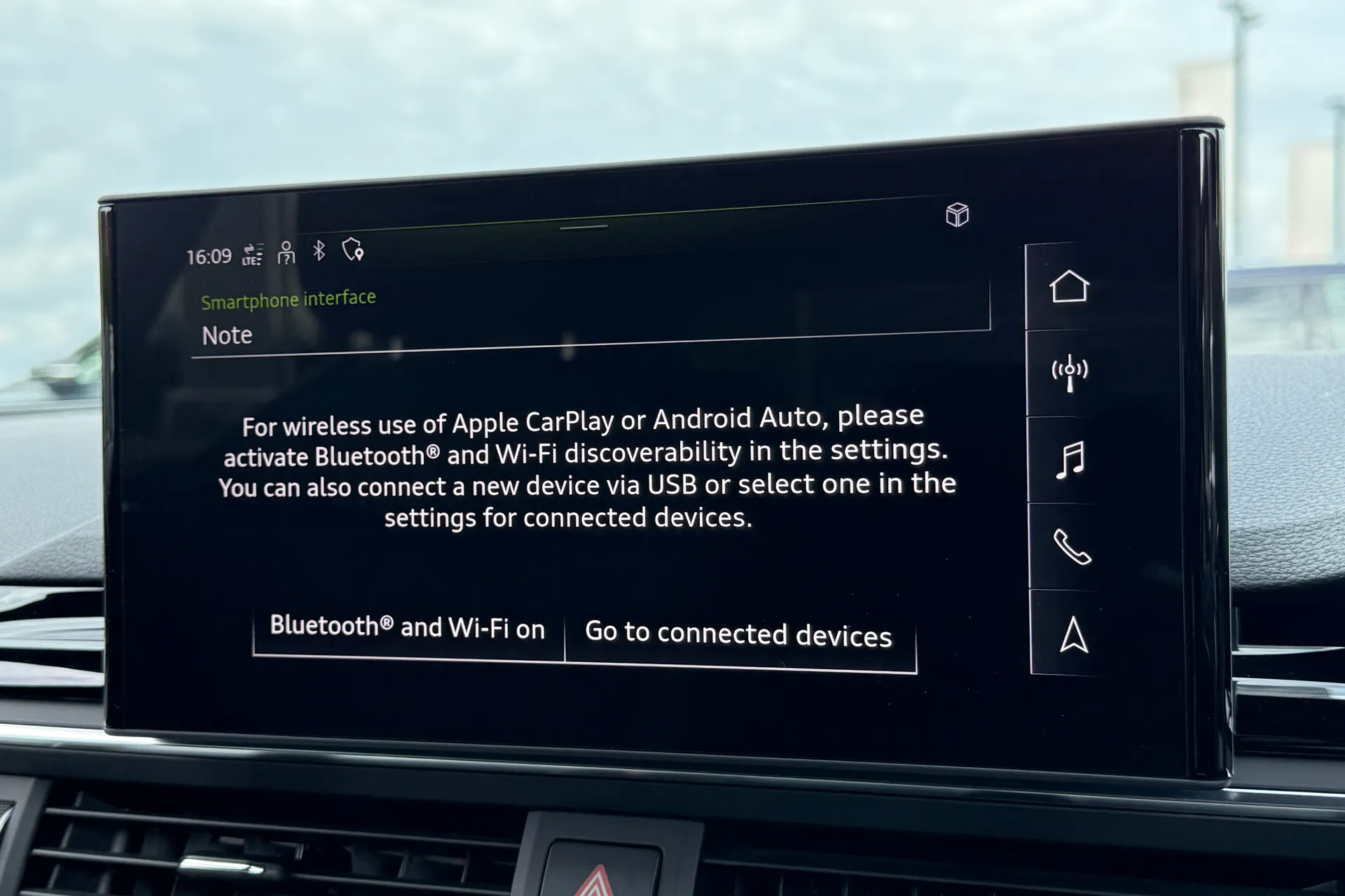 Audi A4 thumbnail image number 15