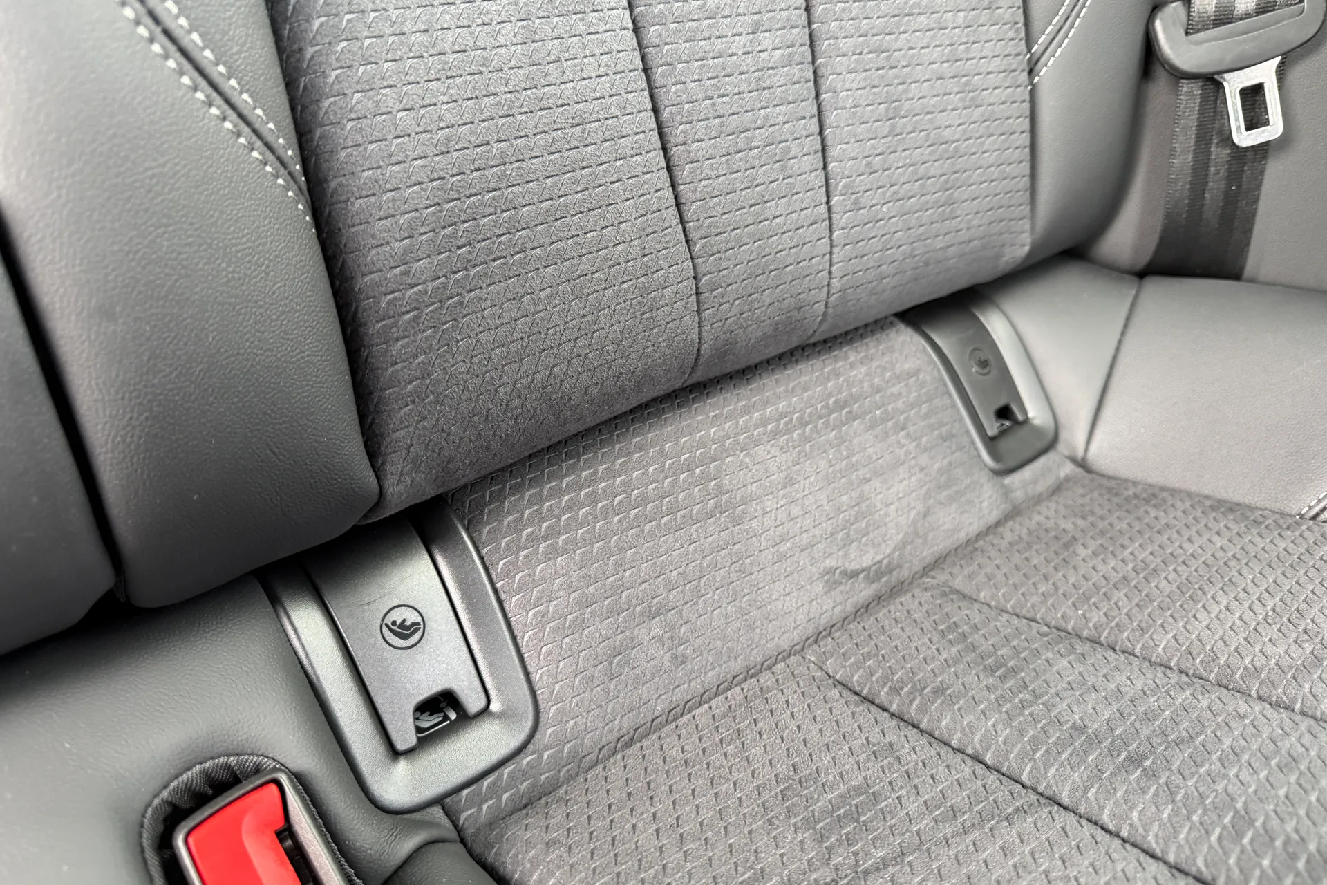 Audi A4 thumbnail image number 46