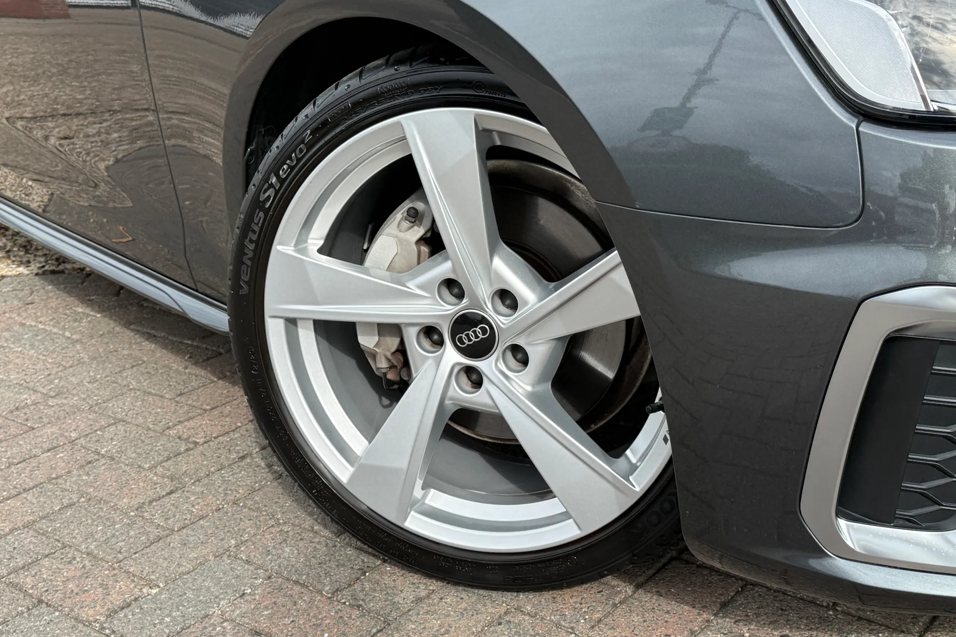 Audi A4 thumbnail image number 7