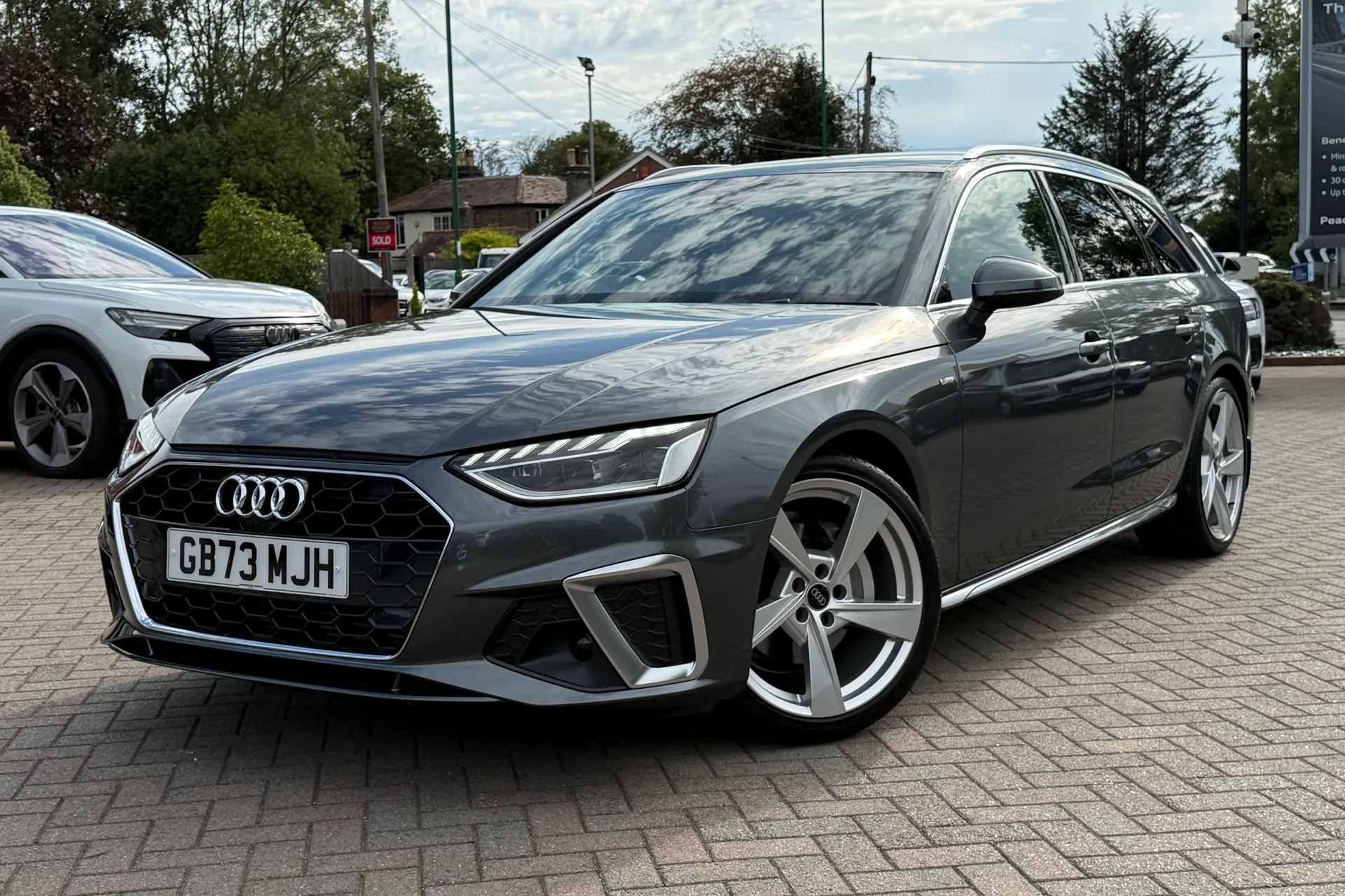 Audi A4 thumbnail image number 29