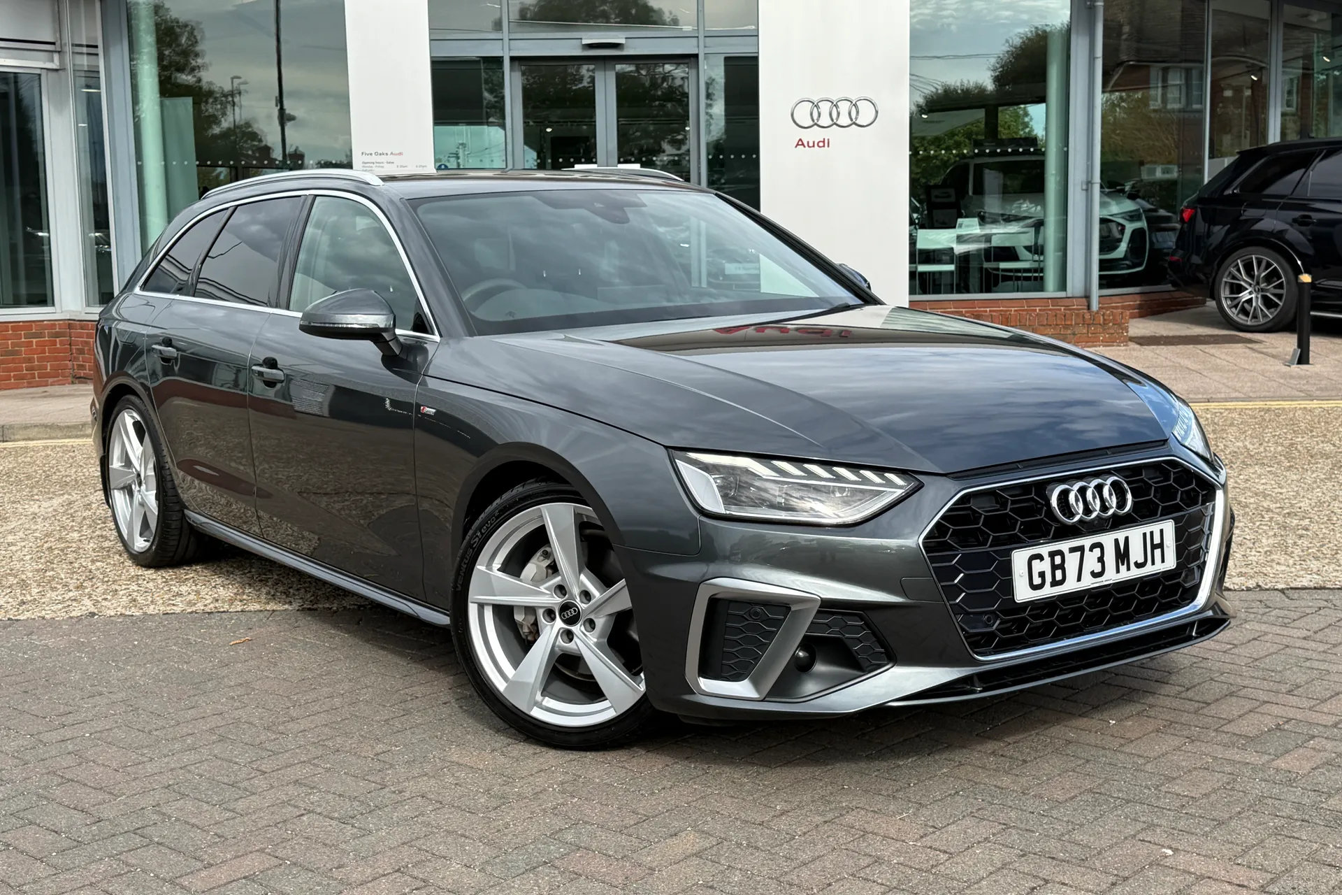 Audi A4 thumbnail image number 27