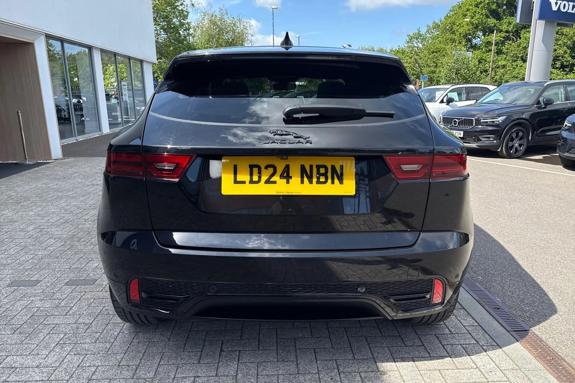 Jaguar E-PACE thumbnail image number 9