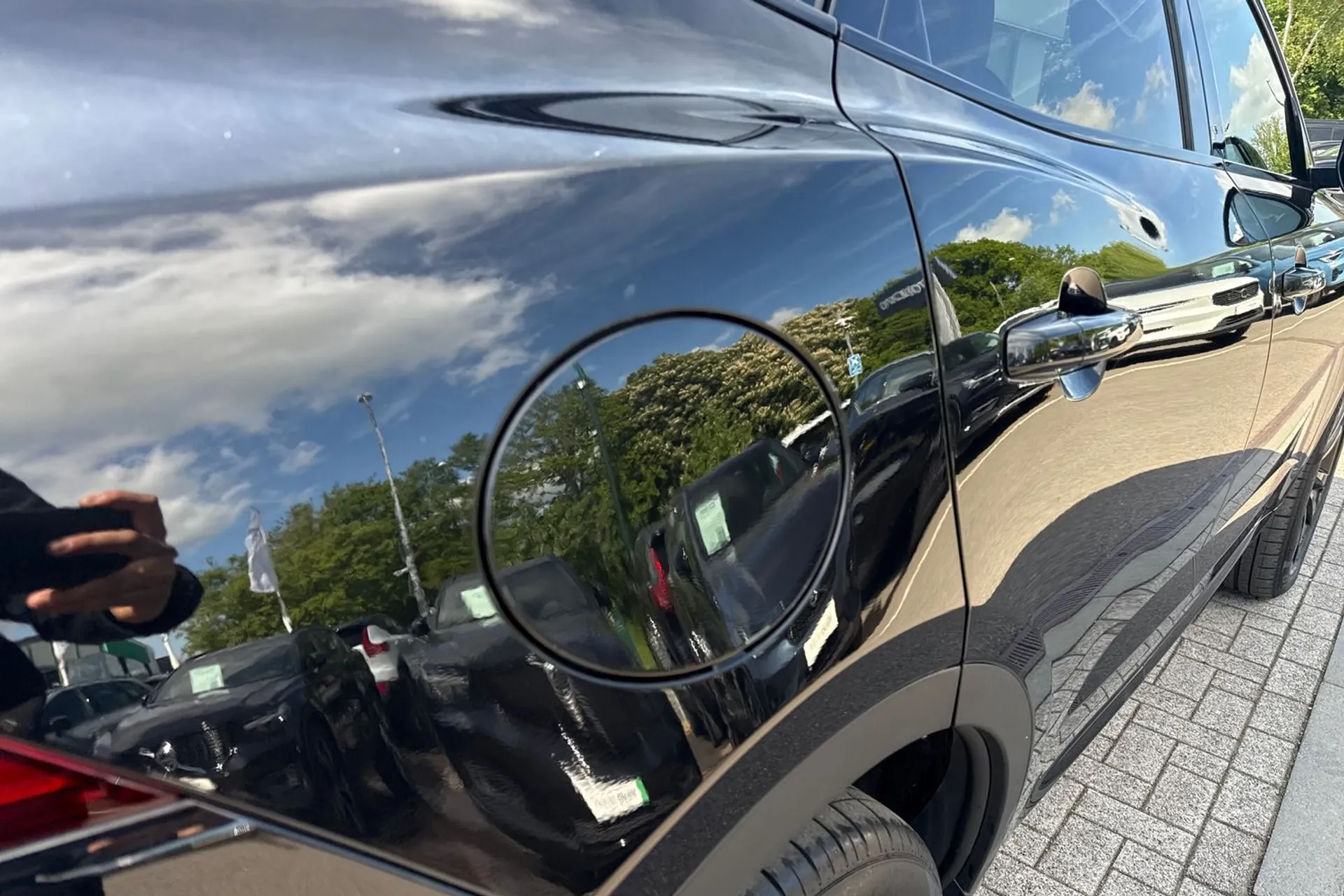 Jaguar E-PACE thumbnail image number 19