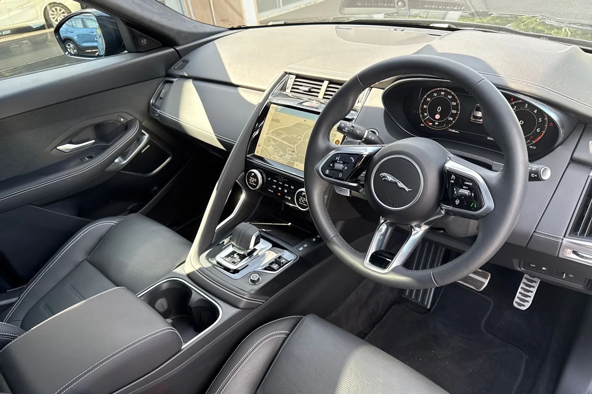 Jaguar E-PACE thumbnail image number 6