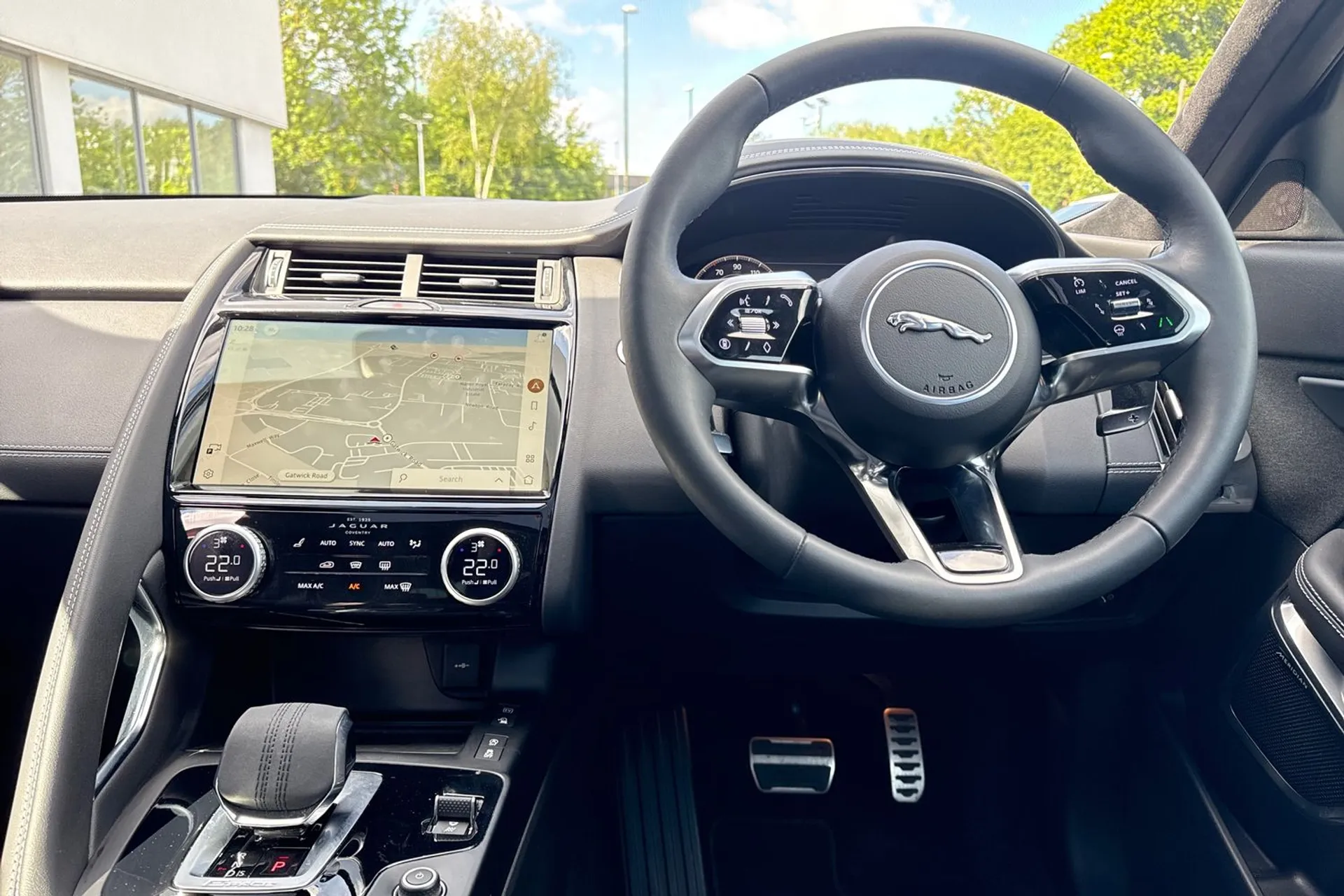 Jaguar E-PACE thumbnail image number 34