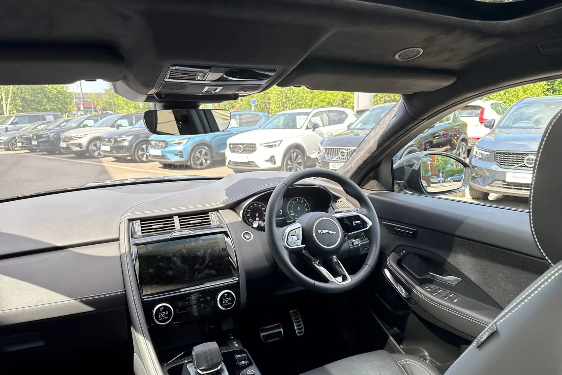 Jaguar E-PACE thumbnail image number 33