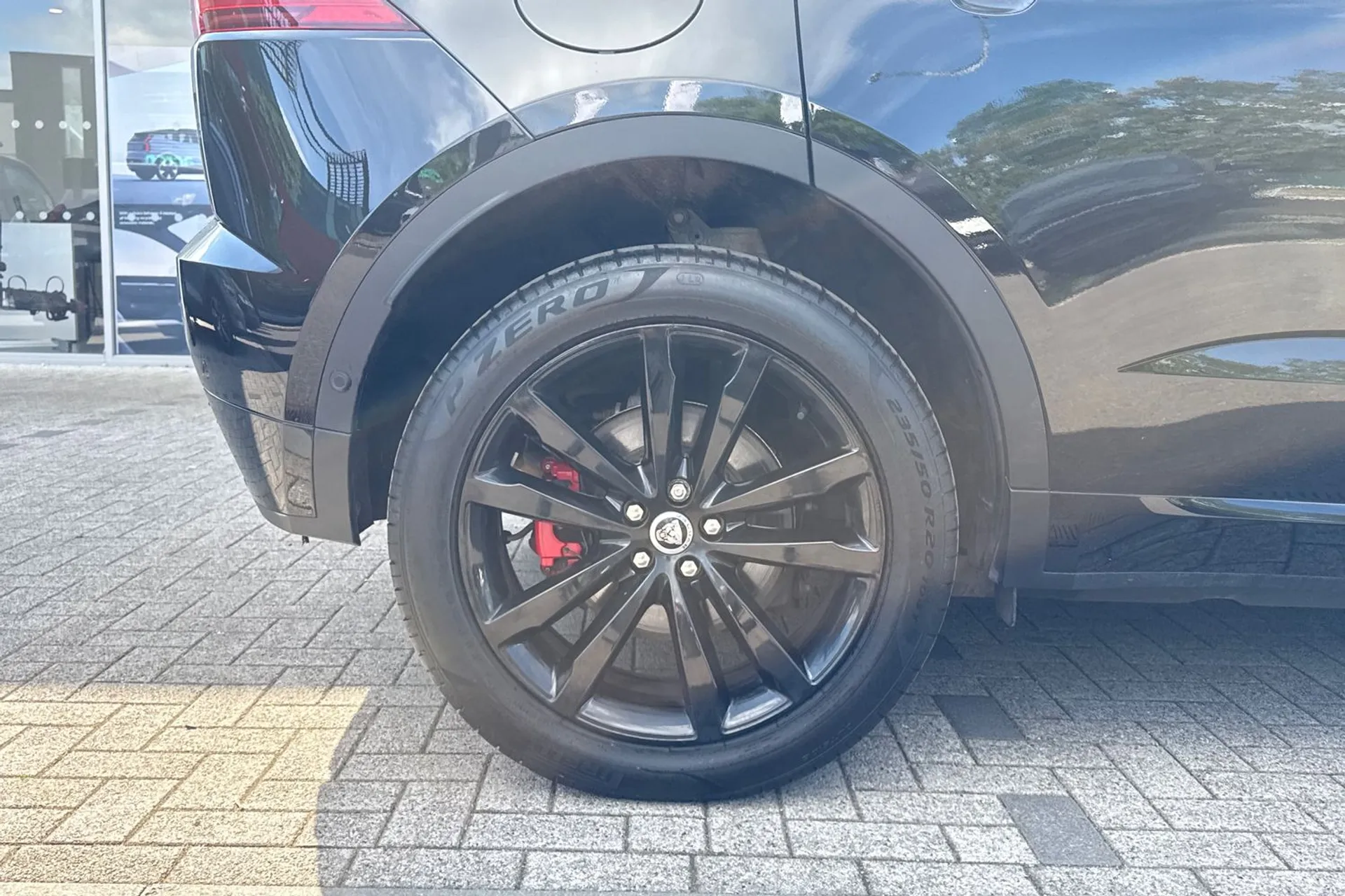 Jaguar E-PACE thumbnail image number 14