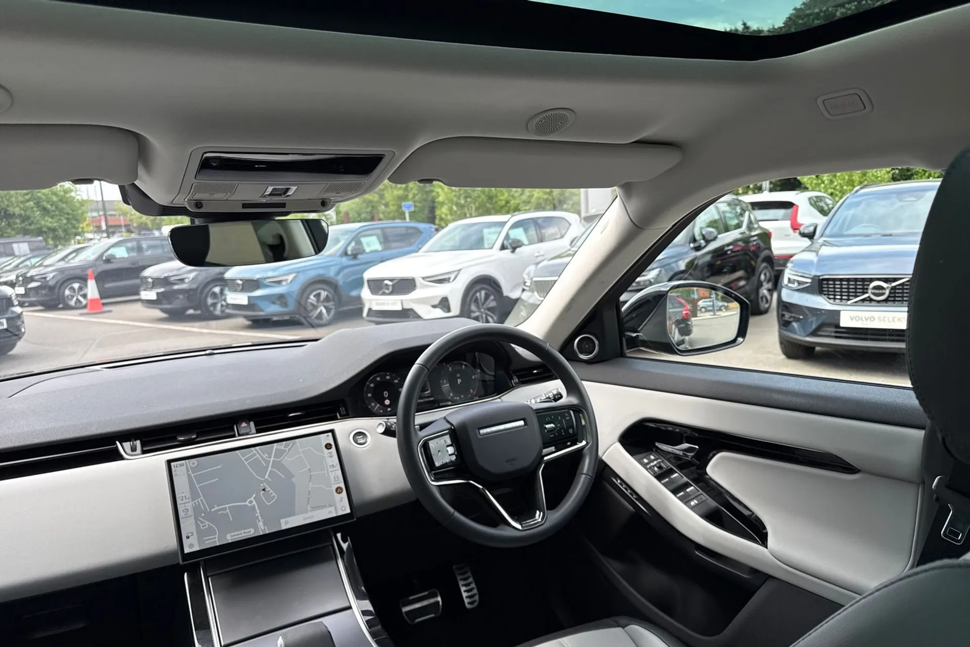 LAND ROVER RANGE ROVER EVOQUE thumbnail image number 33