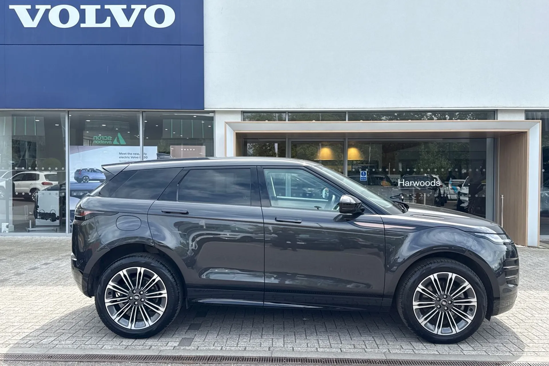 LAND ROVER RANGE ROVER EVOQUE thumbnail image number 2