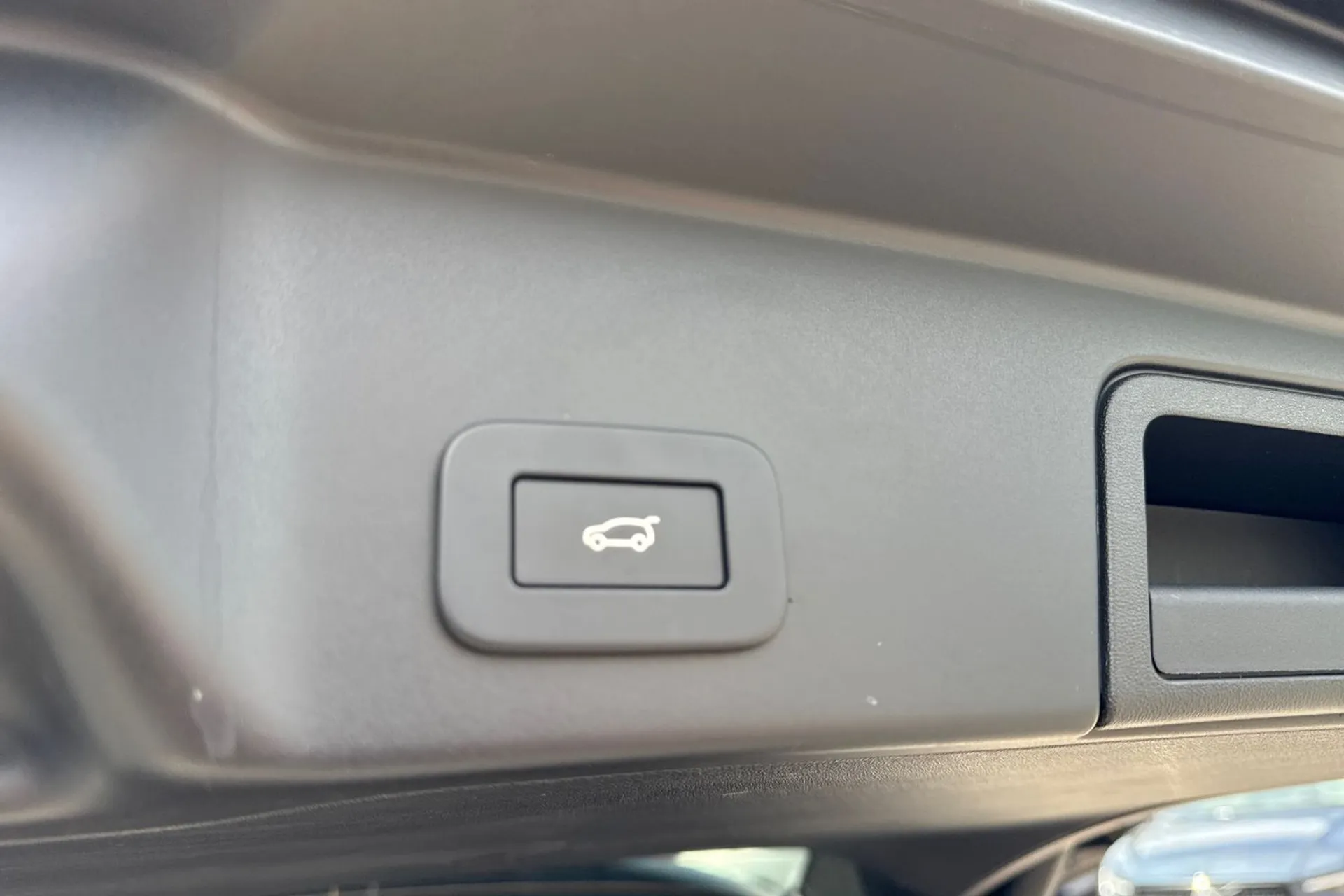 LAND ROVER RANGE ROVER EVOQUE thumbnail image number 21