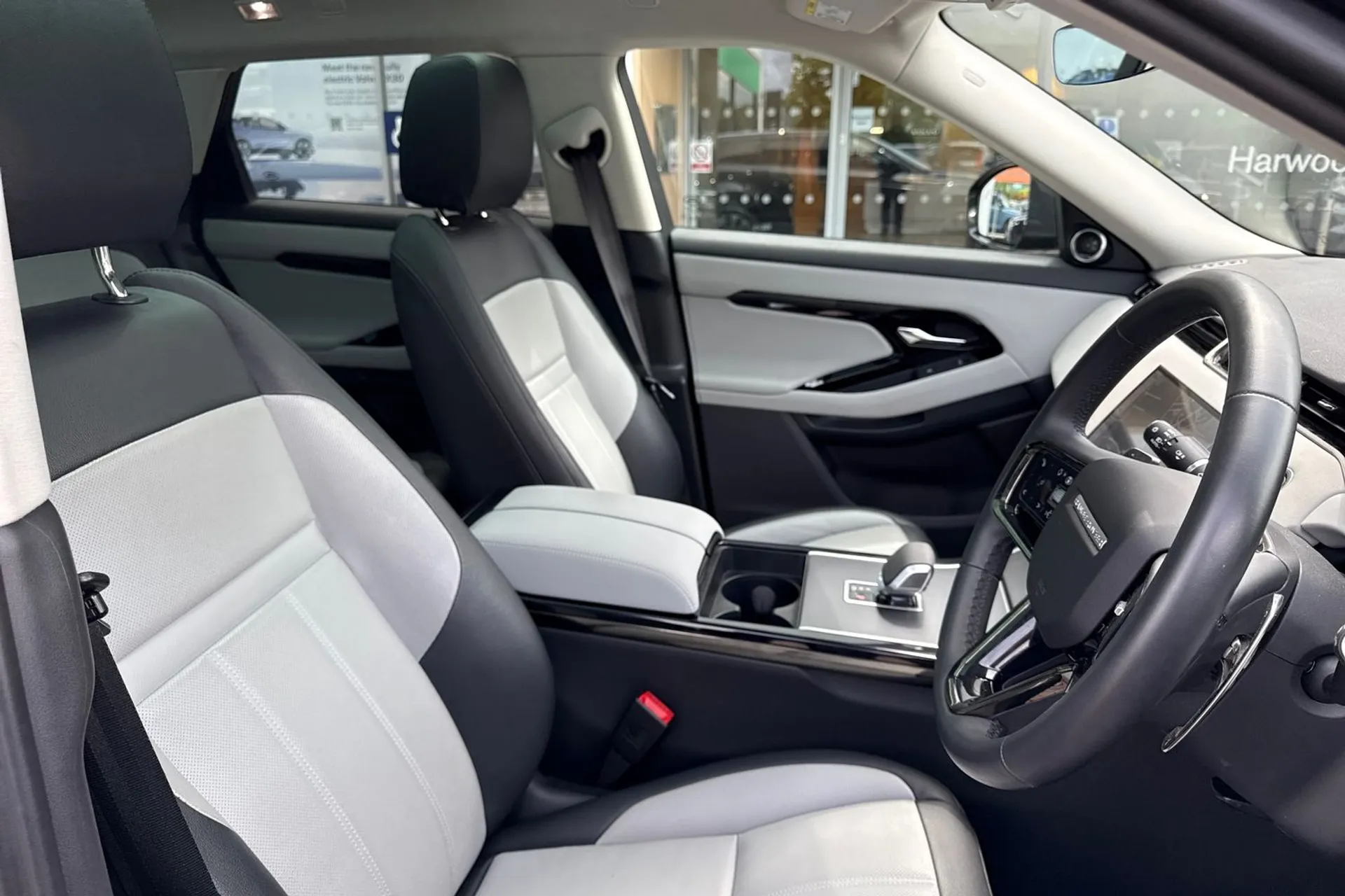 LAND ROVER RANGE ROVER EVOQUE thumbnail image number 26