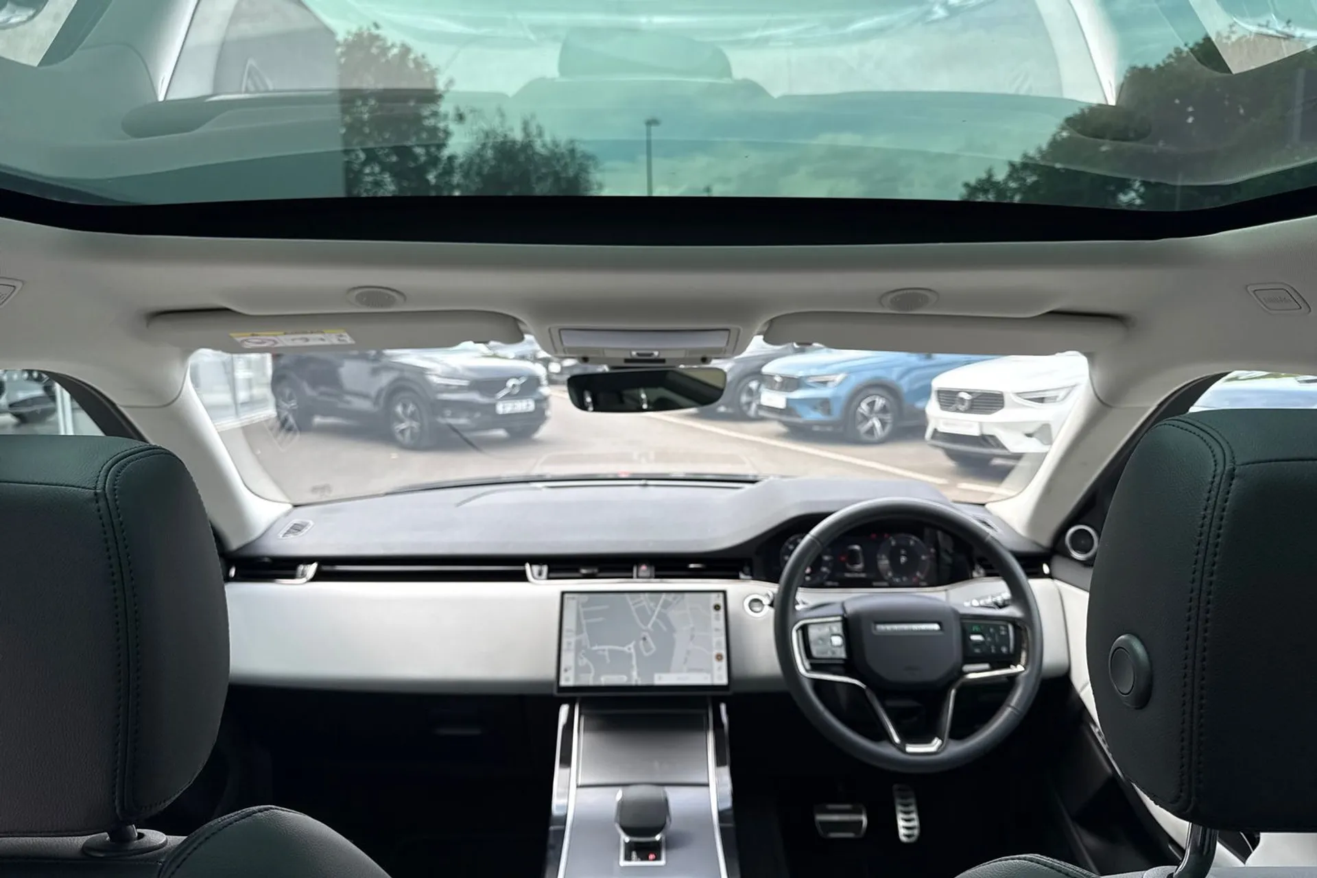 LAND ROVER RANGE ROVER EVOQUE thumbnail image number 3