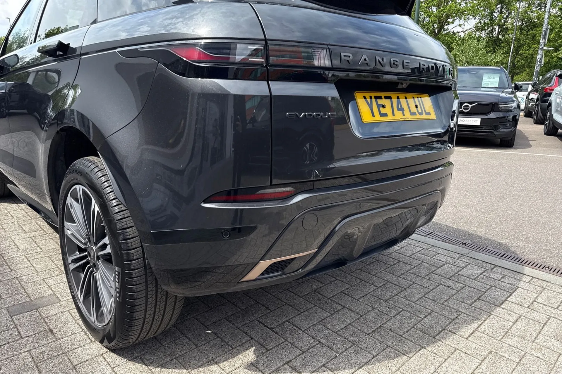 LAND ROVER RANGE ROVER EVOQUE thumbnail image number 18