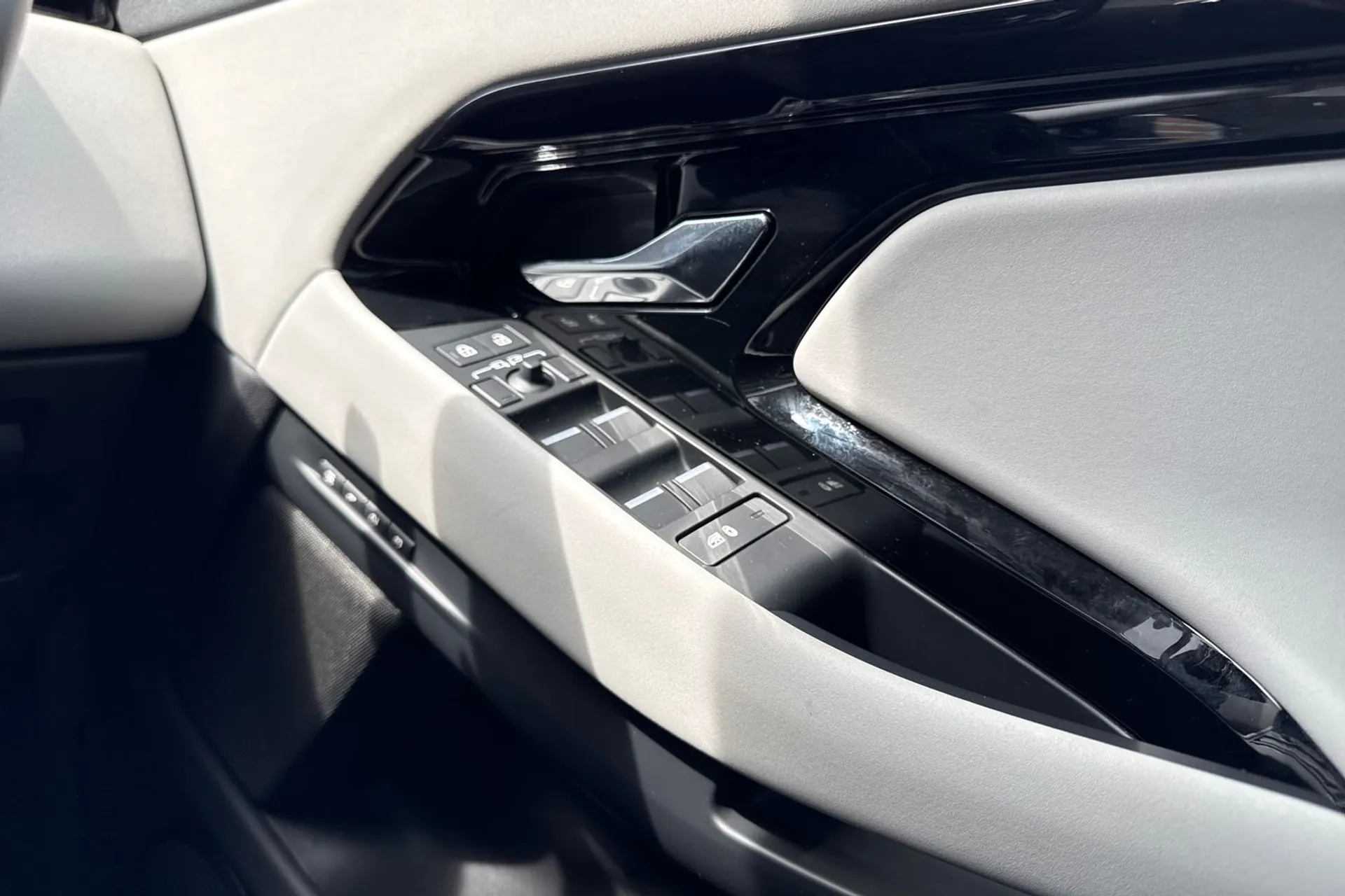 LAND ROVER RANGE ROVER EVOQUE thumbnail image number 40