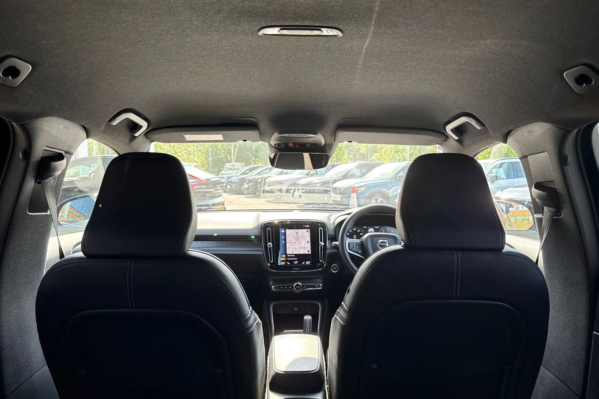 Volvo XC40 thumbnail image number 22