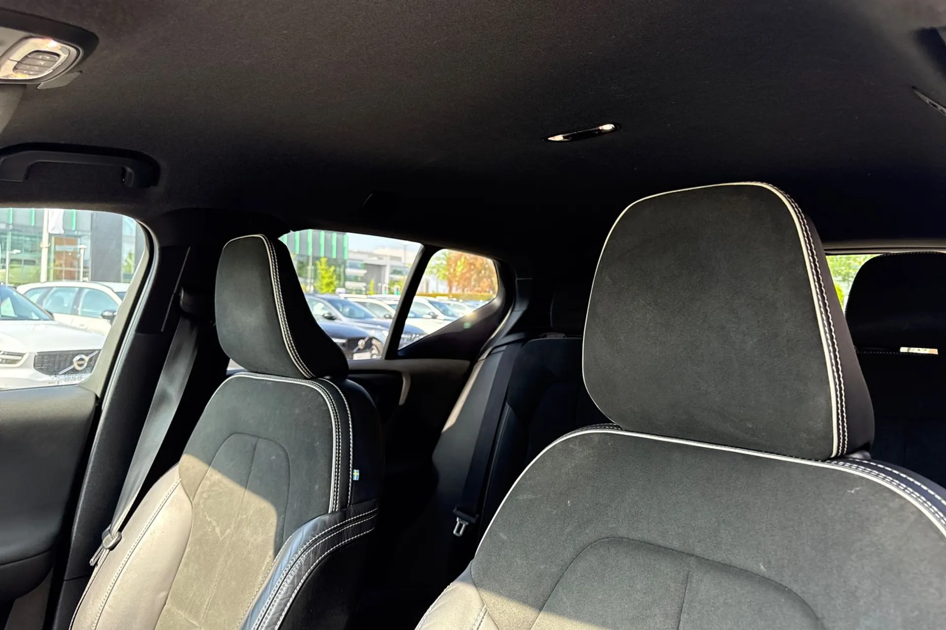 Volvo XC40 thumbnail image number 29