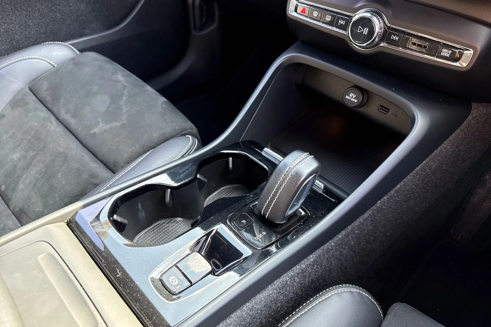 Volvo XC40 thumbnail image number 42