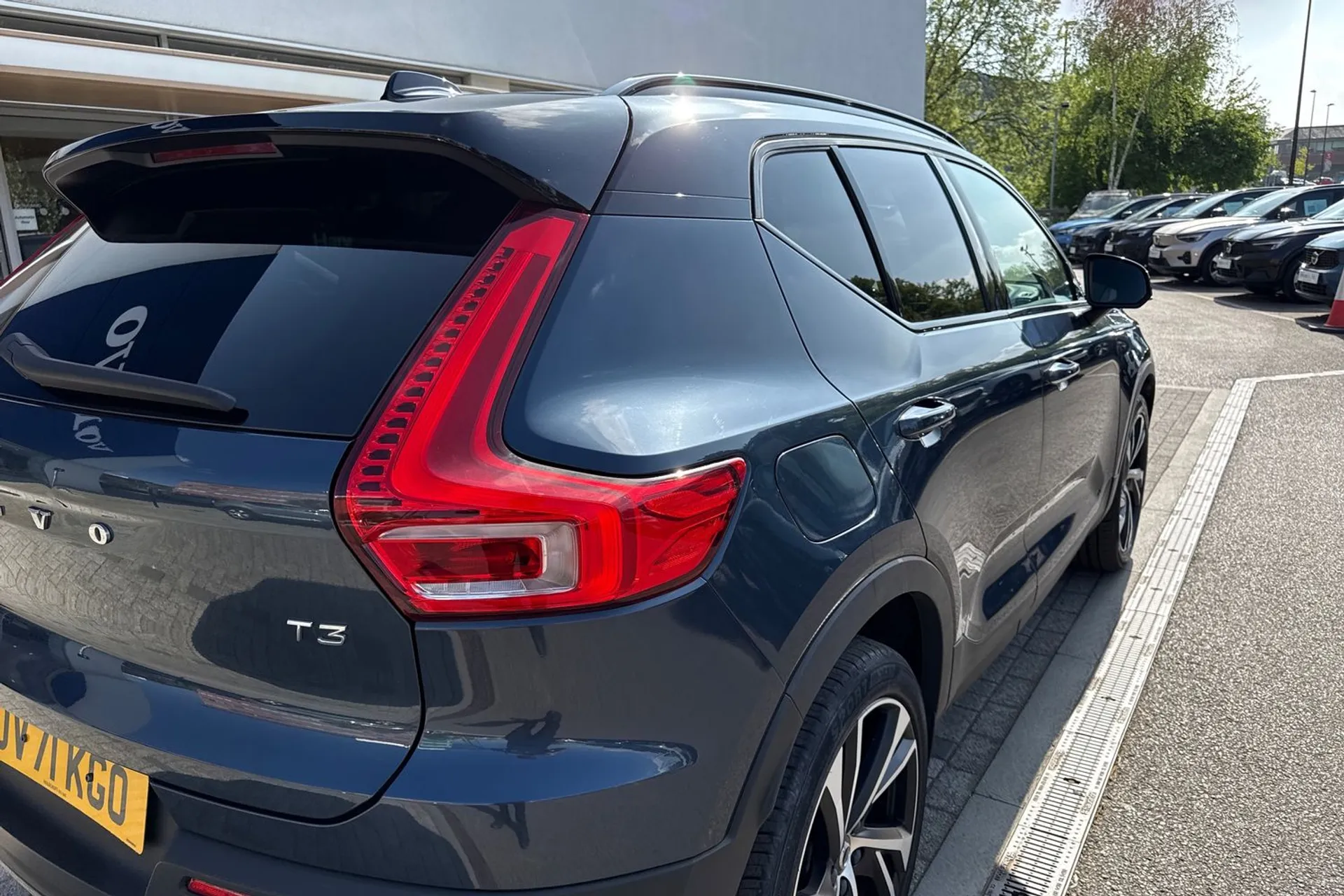Volvo XC40 thumbnail image number 15