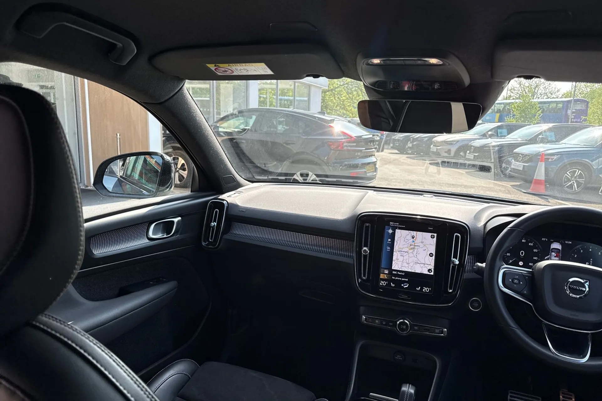 Volvo XC40 thumbnail image number 32