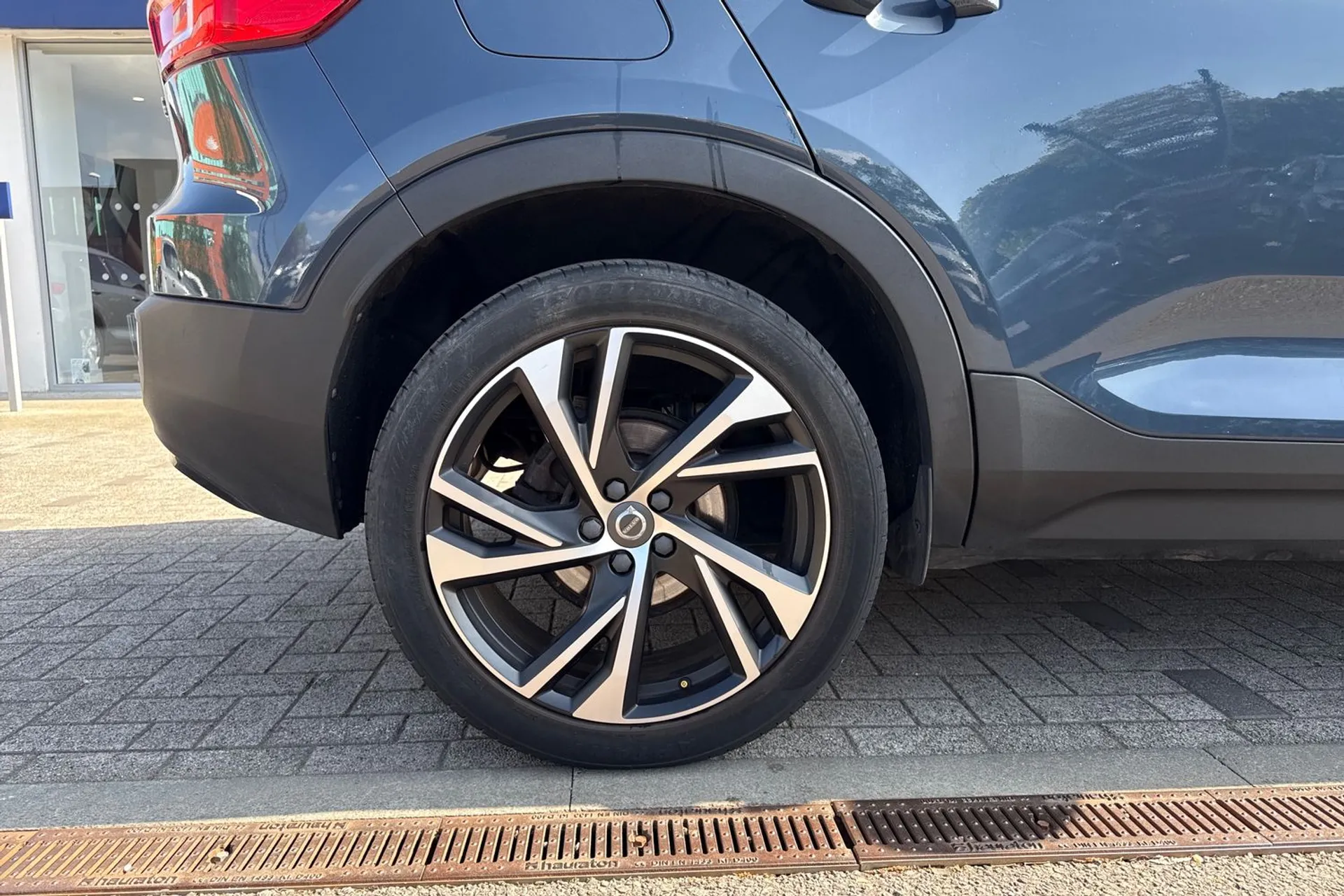 Volvo XC40 thumbnail image number 14