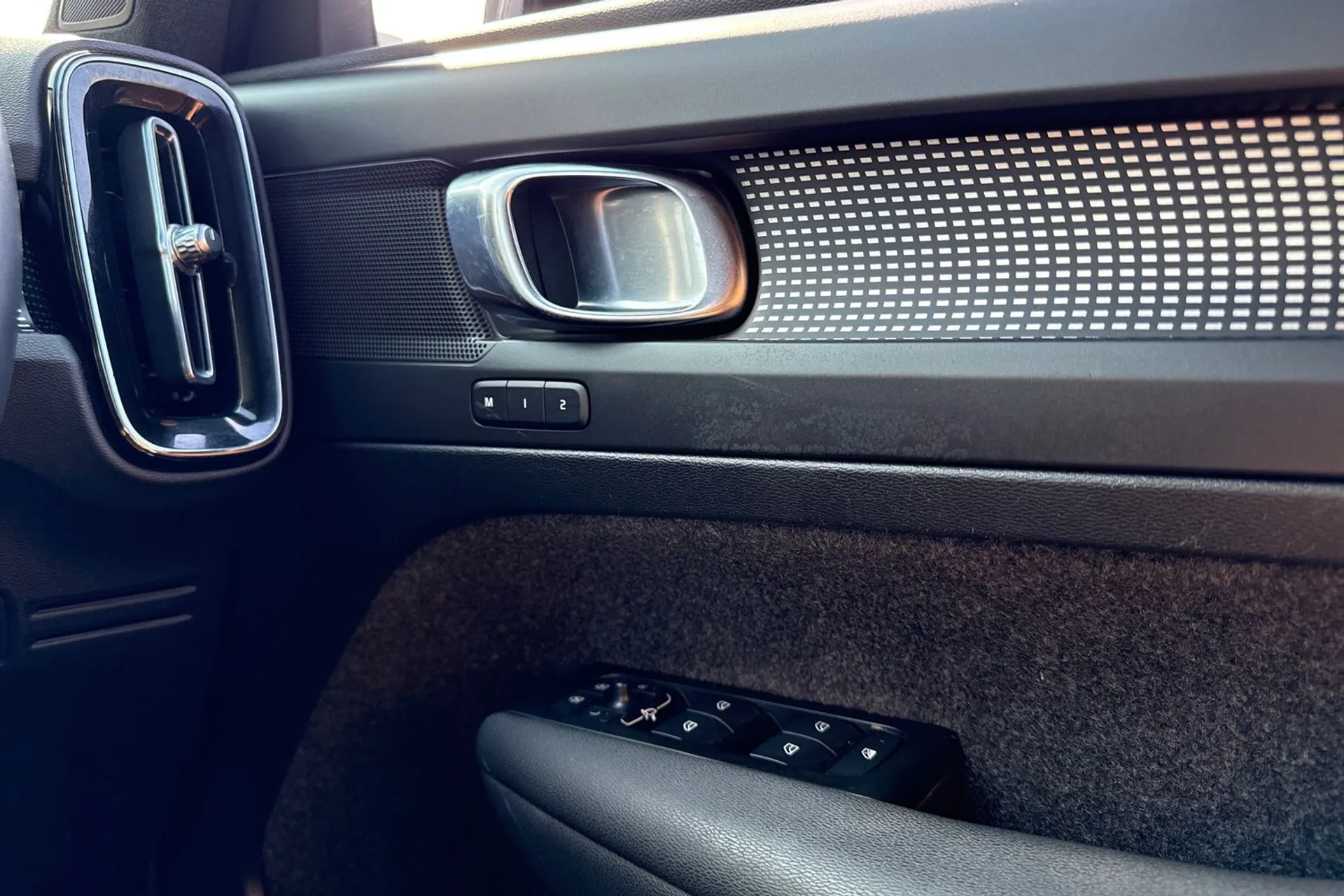 Volvo XC40 thumbnail image number 41