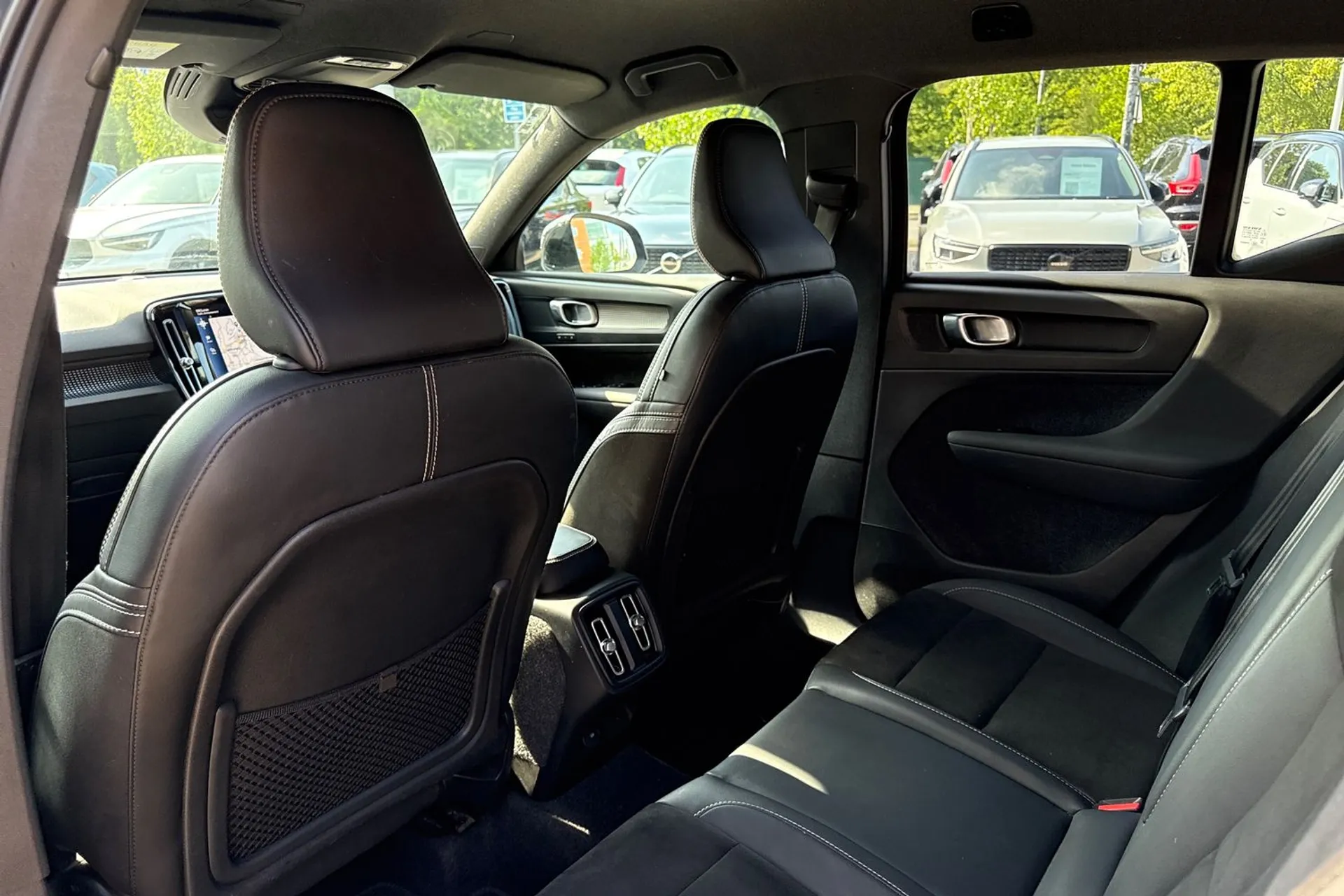 Volvo XC40 thumbnail image number 31