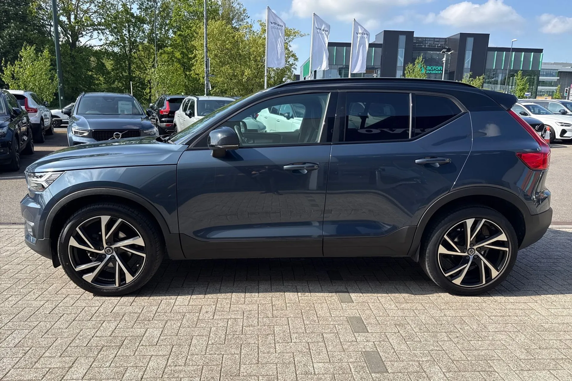 Volvo XC40 thumbnail image number 11