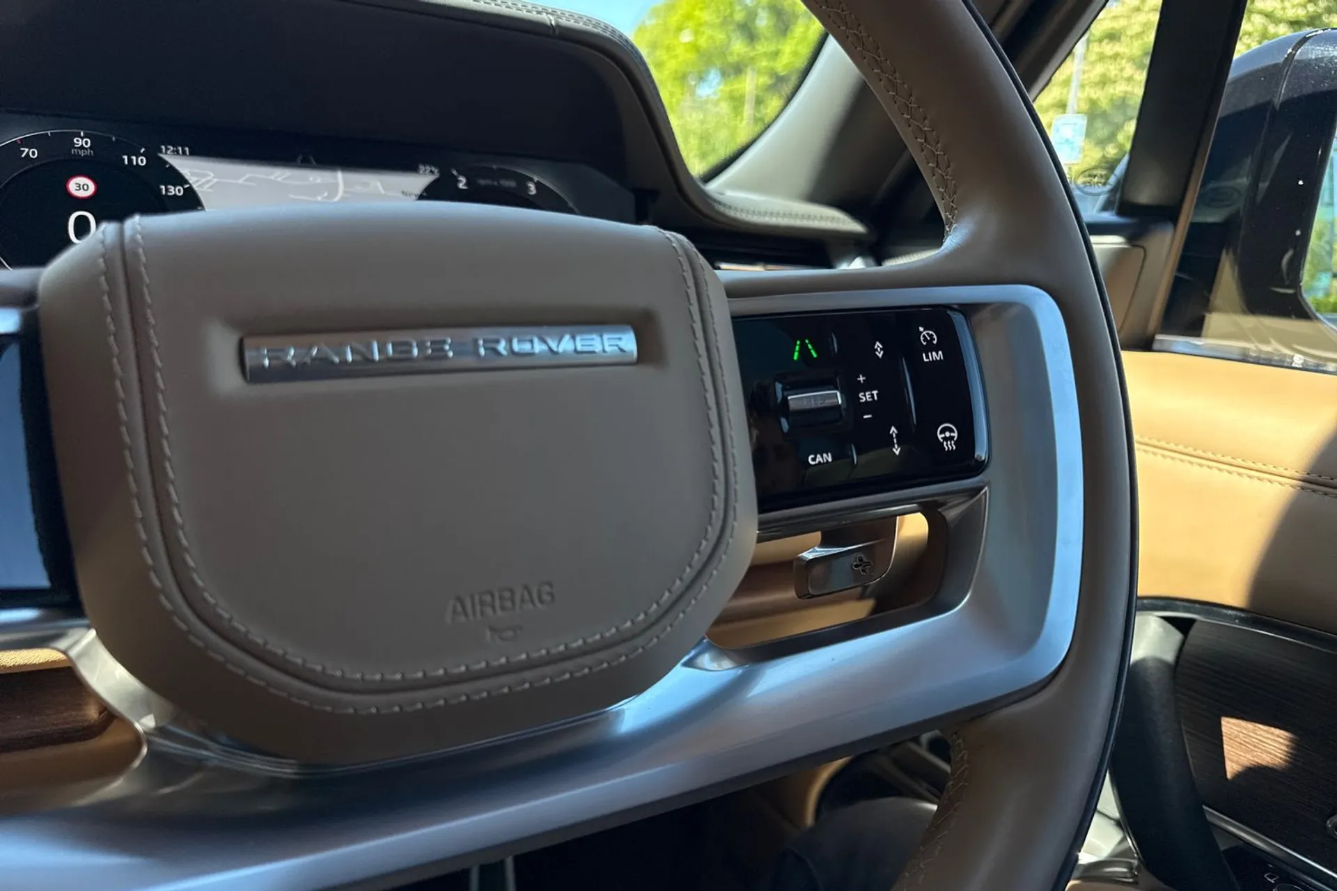 LAND ROVER RANGE ROVER thumbnail image number 42