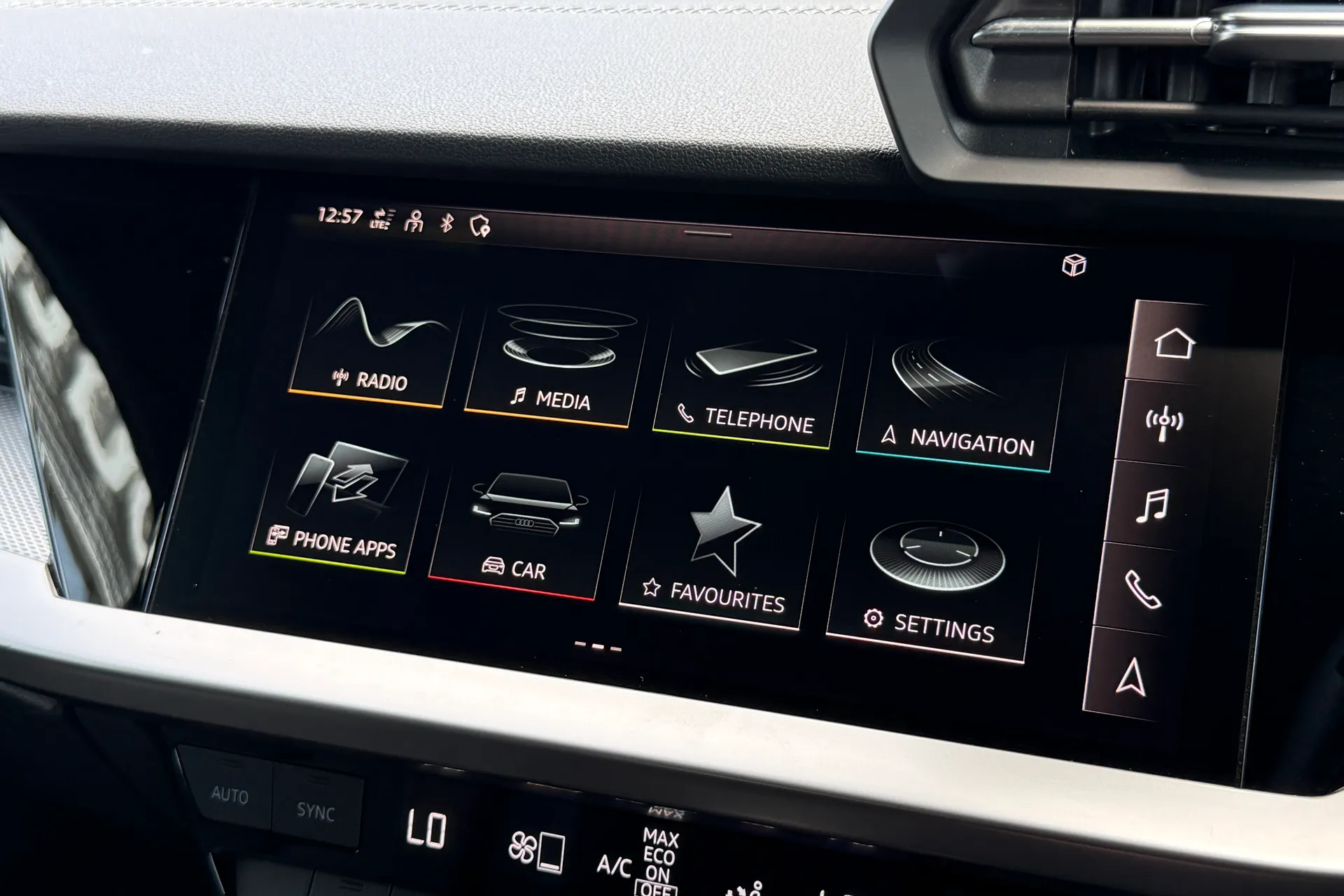 Audi A3 thumbnail image number 27