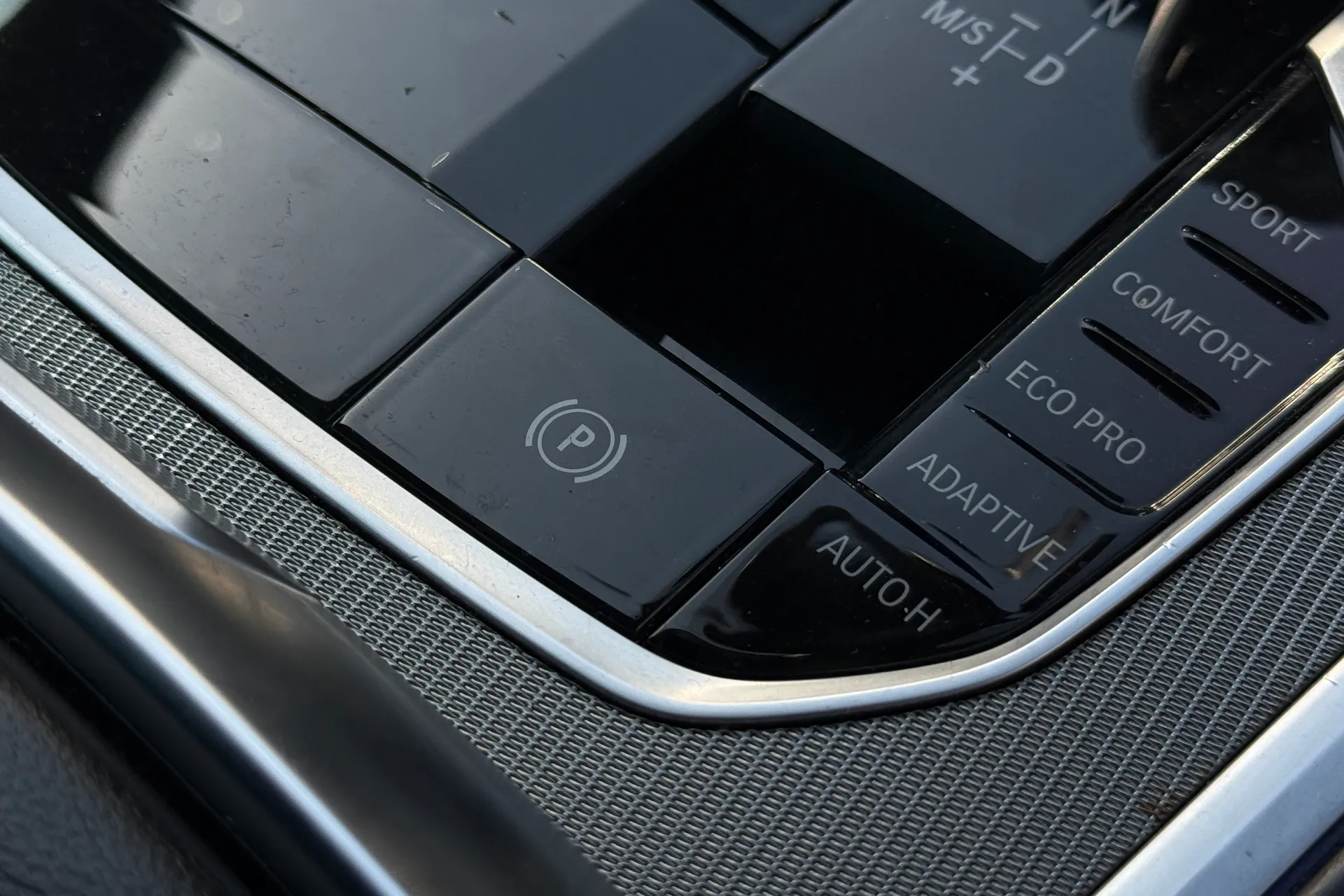 BMW 8 Series Gran Coupe thumbnail image number 23