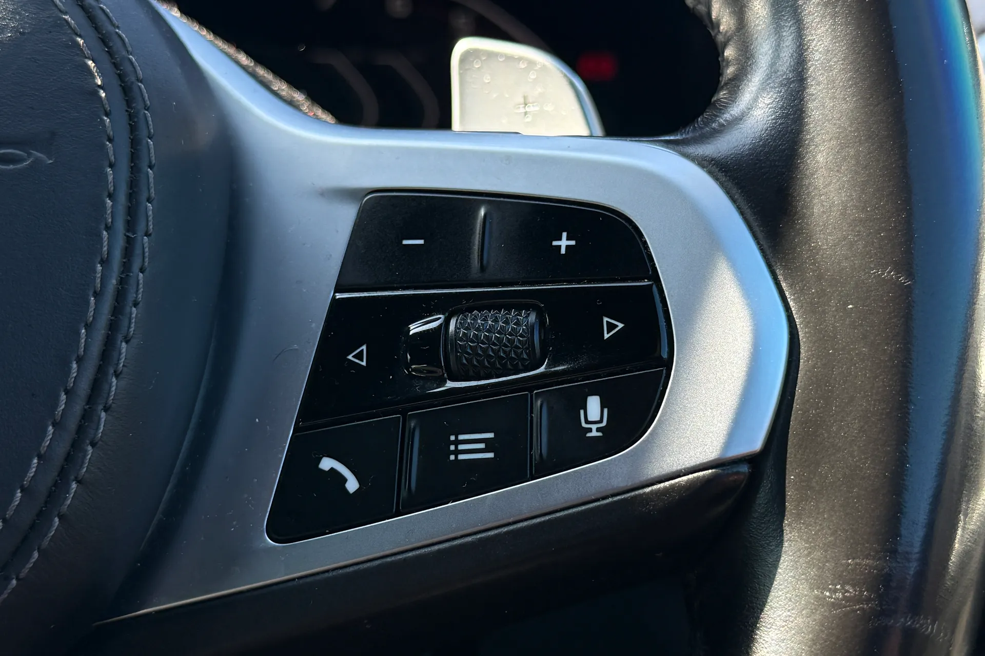 BMW 8 Series Gran Coupe thumbnail image number 16