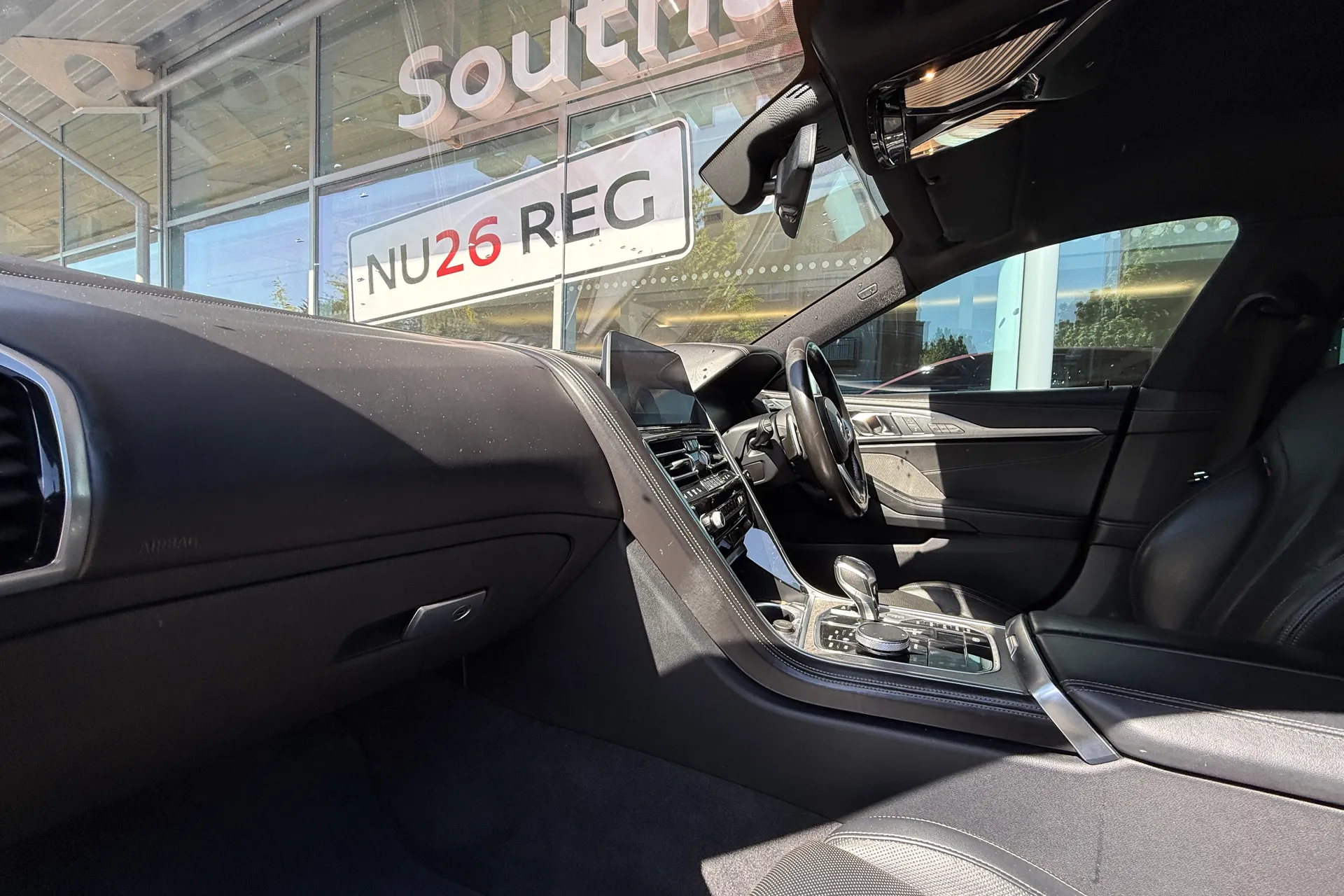 BMW 8 Series Gran Coupe thumbnail image number 10