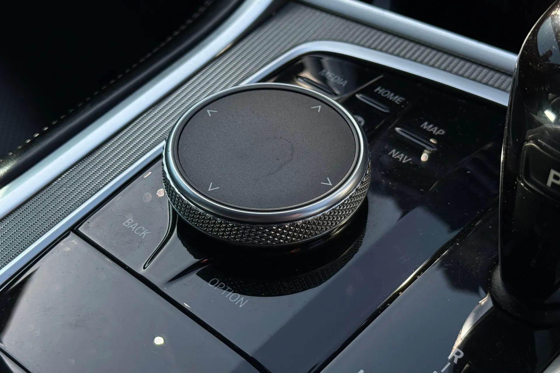 BMW 8 Series Gran Coupe thumbnail image number 28