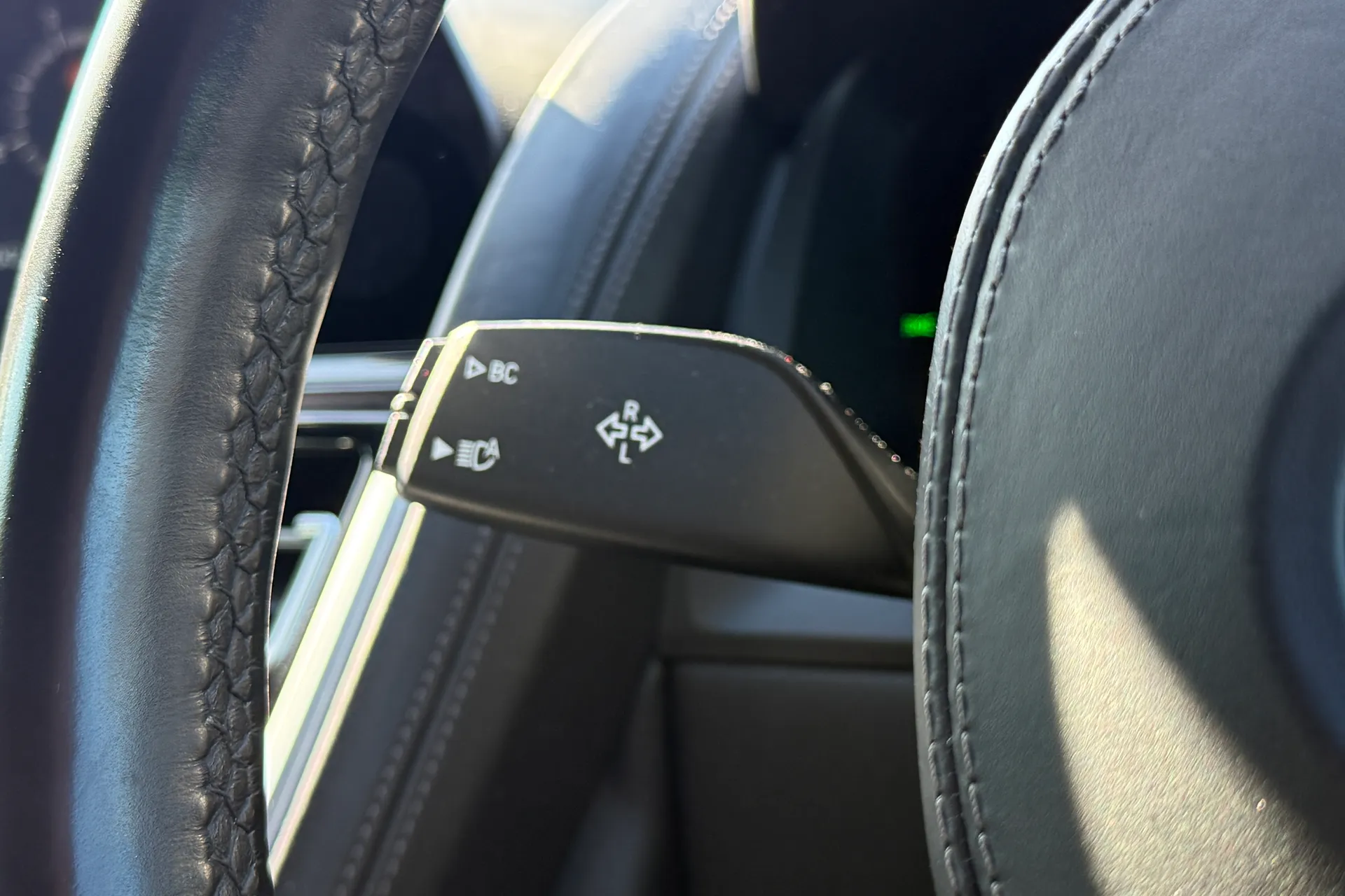 BMW 8 Series Gran Coupe thumbnail image number 18