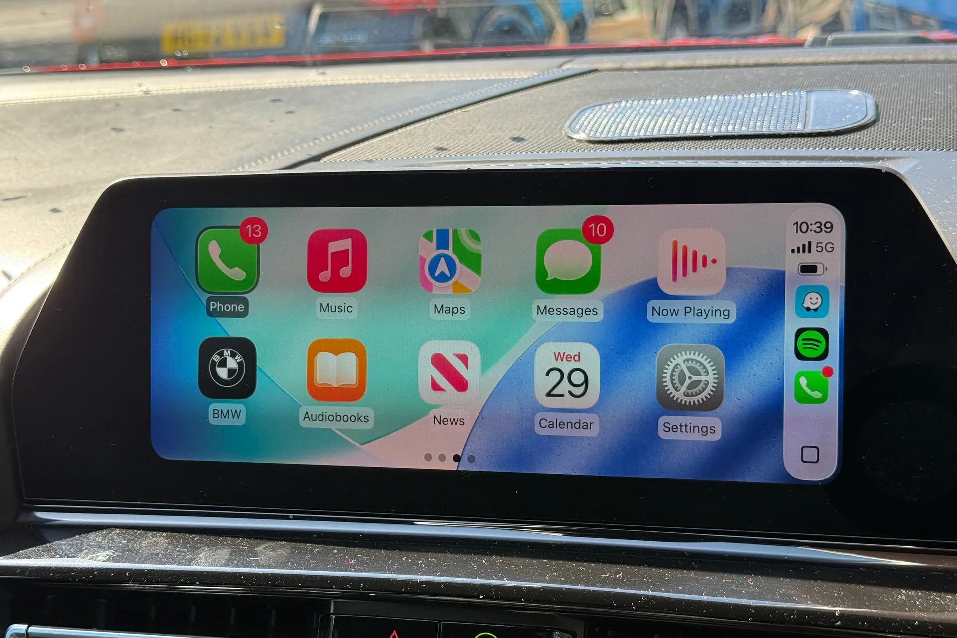 BMW 8 Series Gran Coupe thumbnail image number 32