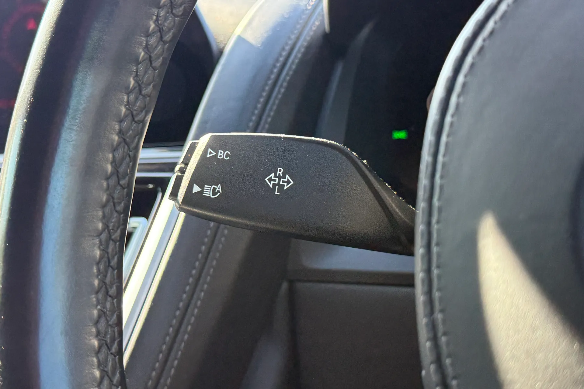 BMW 8 Series Gran Coupe thumbnail image number 19