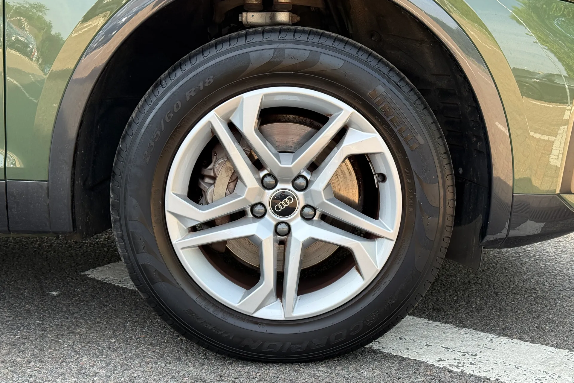Audi Q5 thumbnail image number 32
