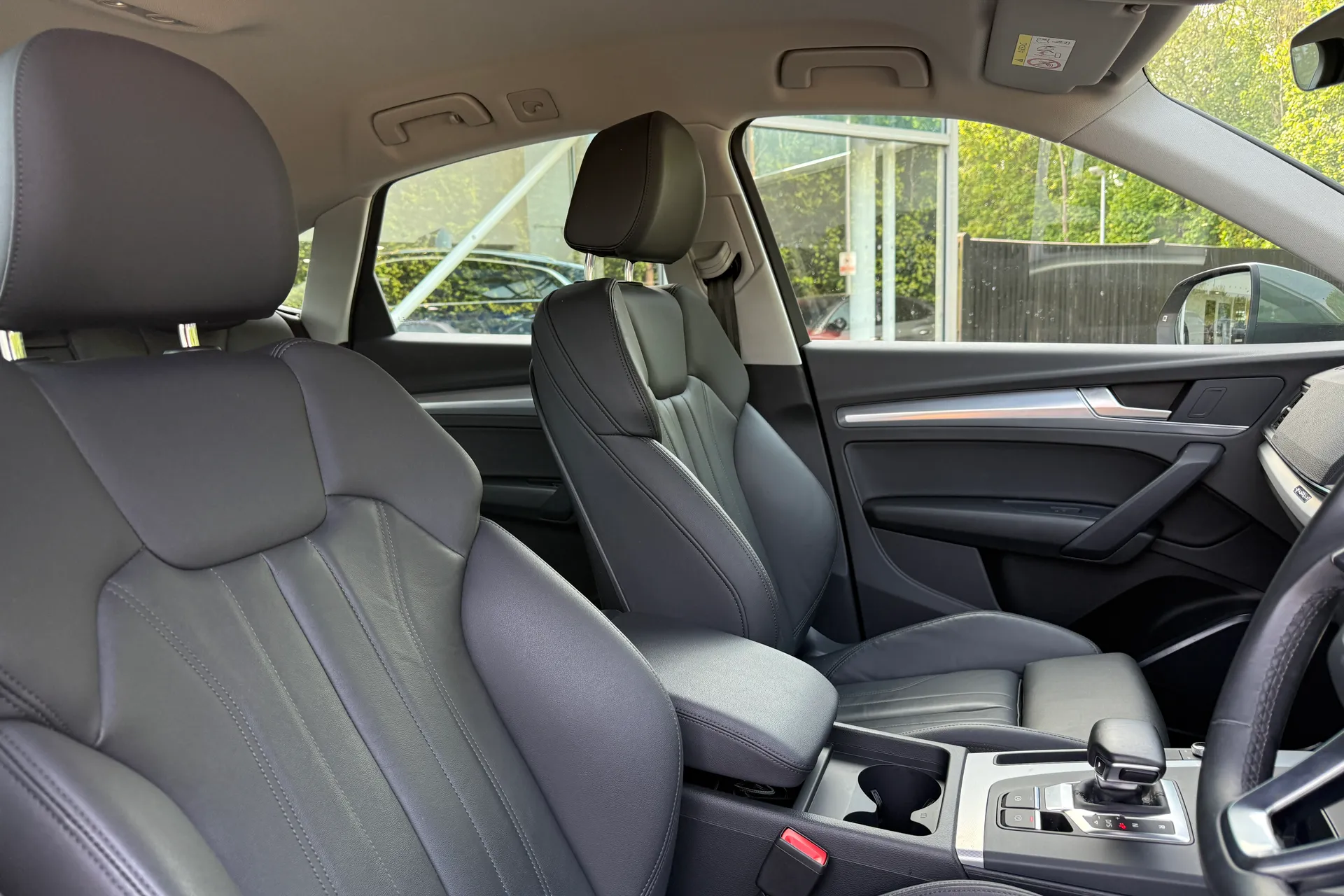 Audi Q5 thumbnail image number 30
