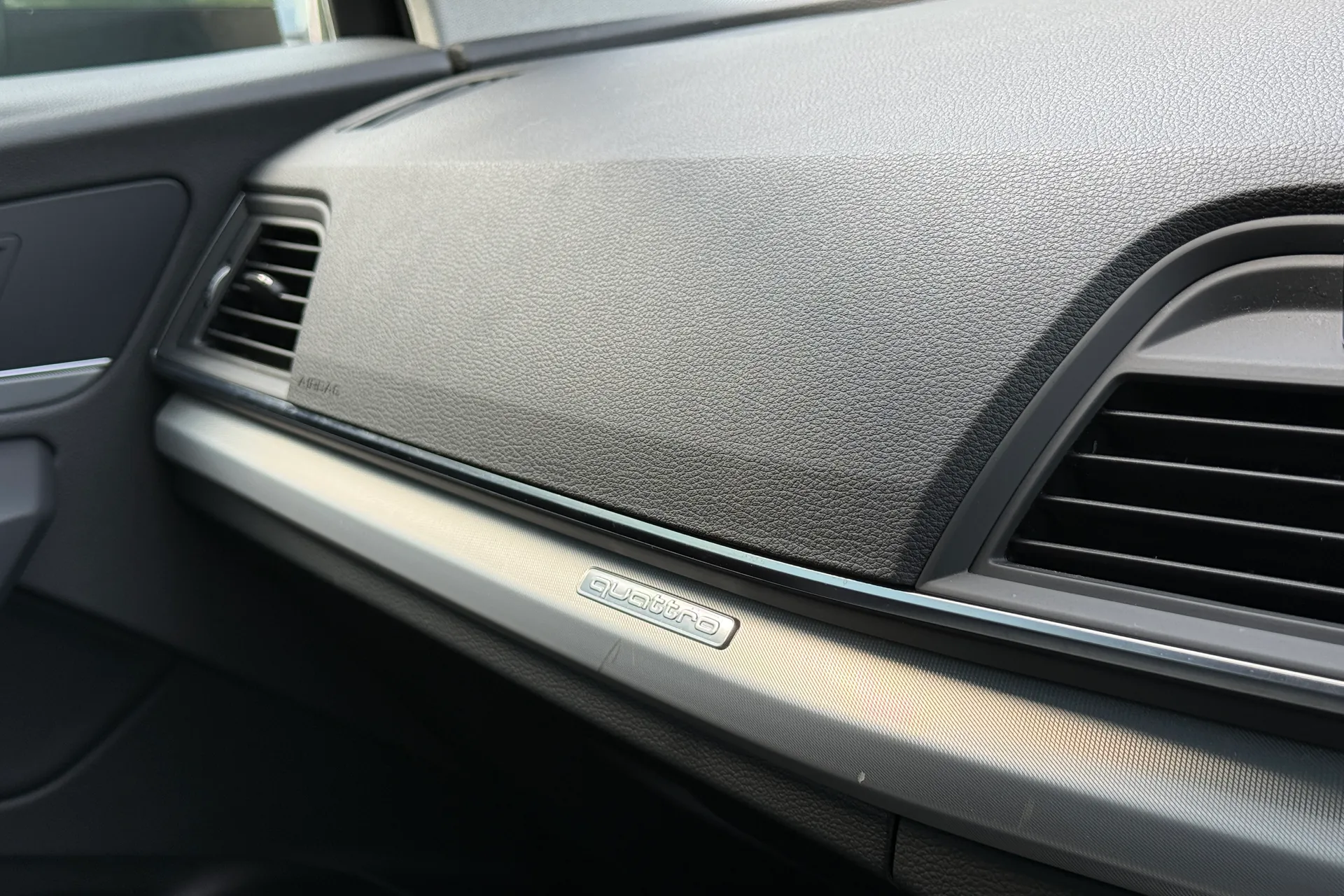 Audi Q5 thumbnail image number 25